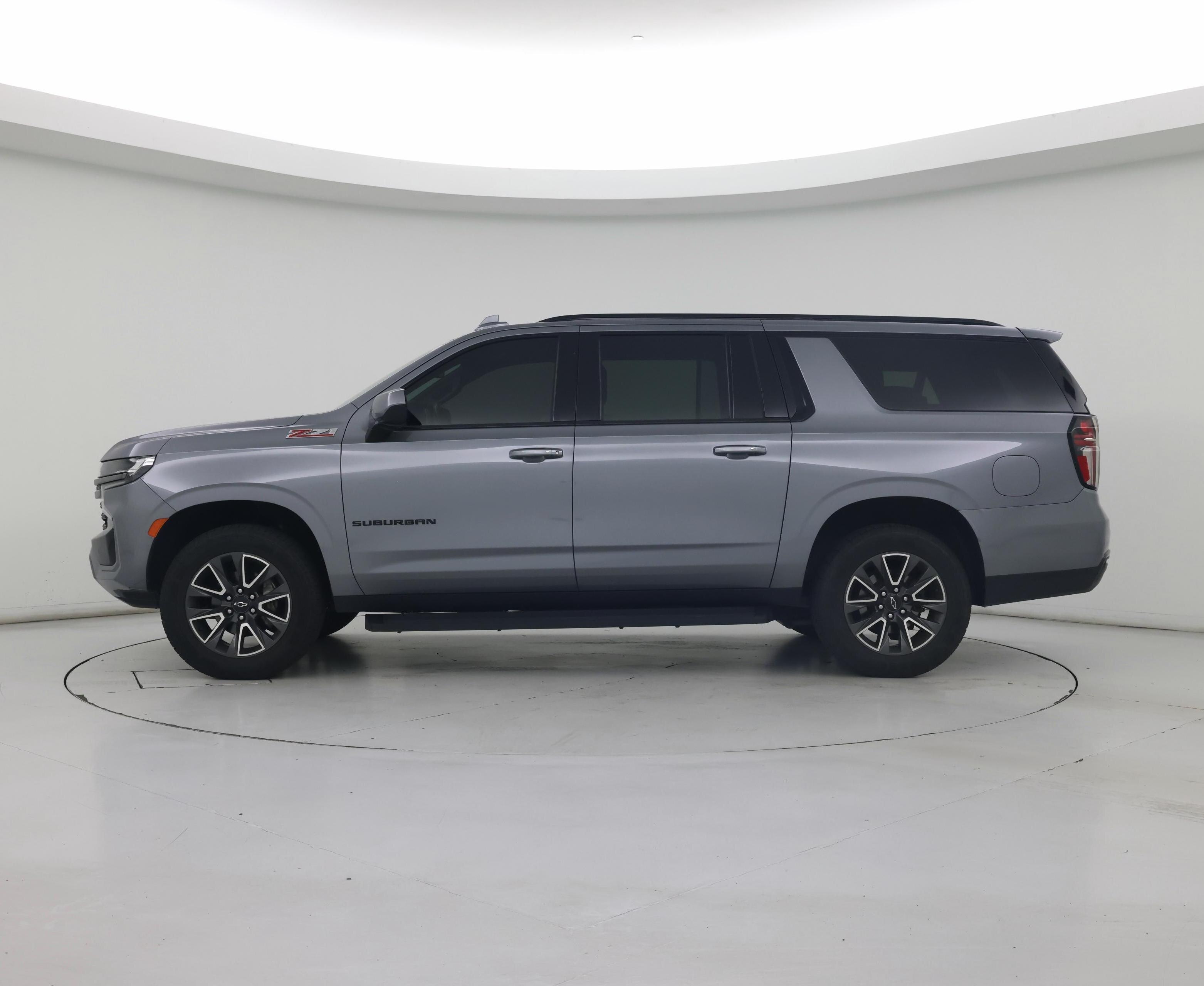 Thumbnail: 2022 Chevrolet Suburban - 3