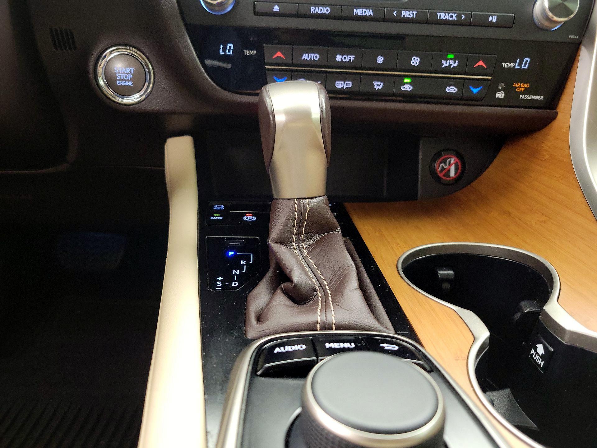 Thumbnail: 2017 Lexus RX - 17