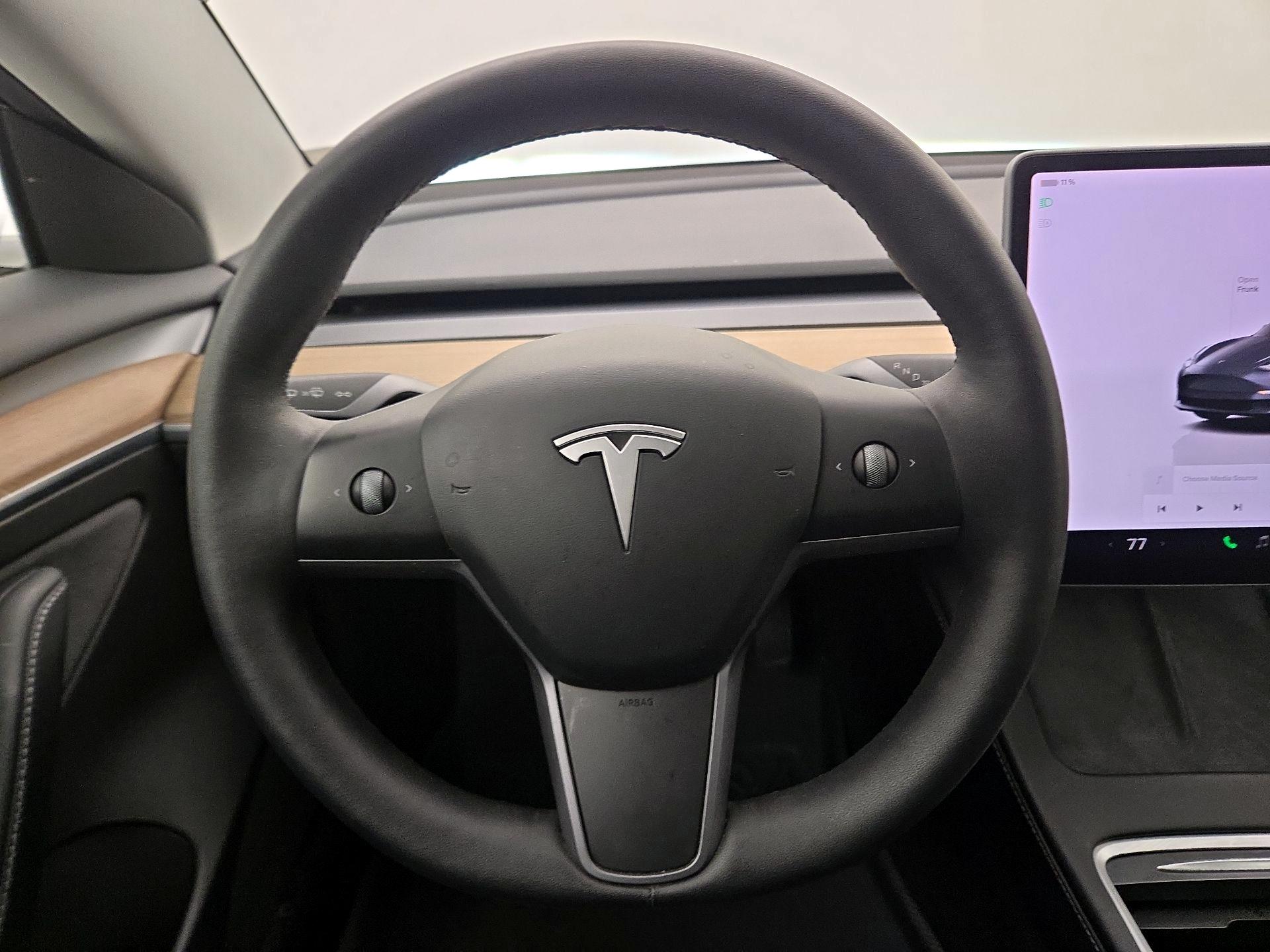 Thumbnail: 2023 Tesla Model 3 - 10
