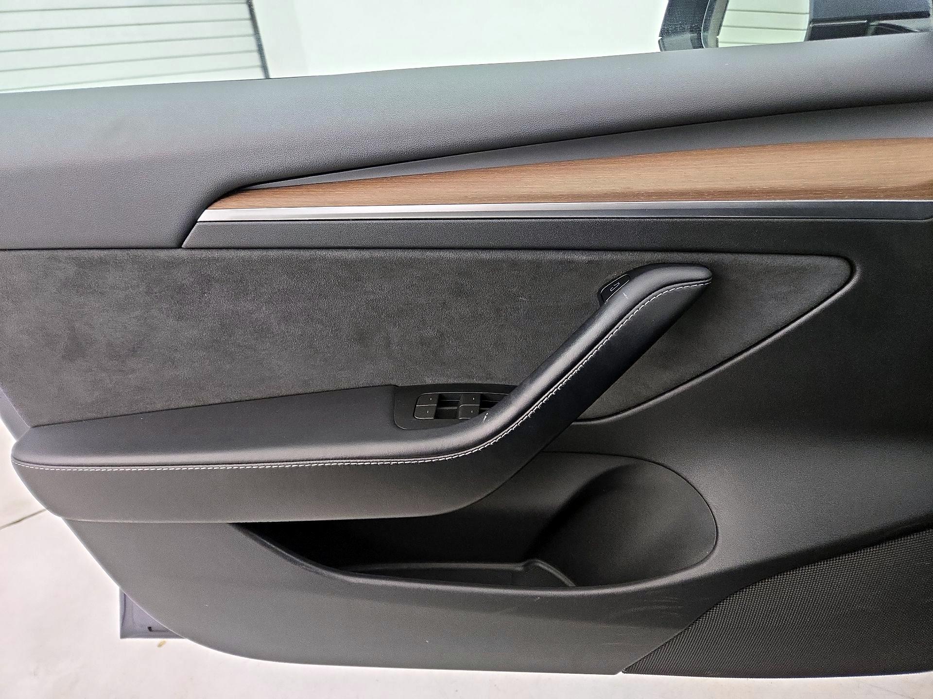 Thumbnail: 2023 Tesla Model 3 - 12