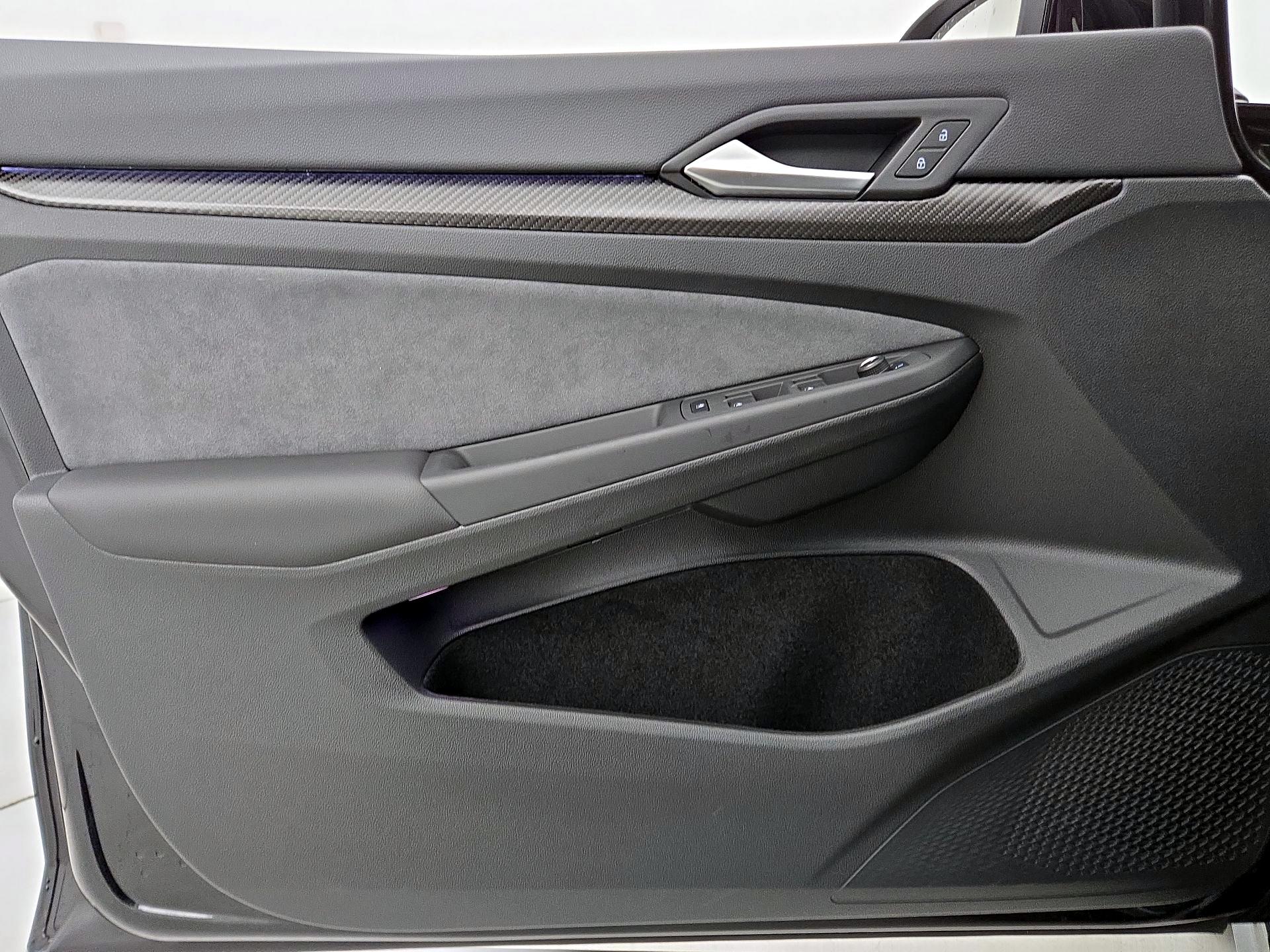 Thumbnail: 2025 Volkswagen Golf - 12