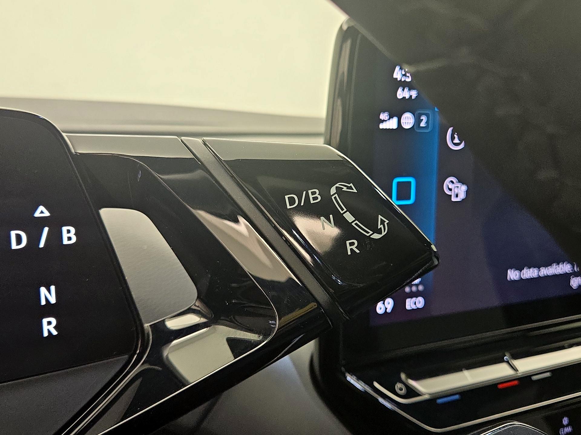 Thumbnail: 2023 Volkswagen ID.4 - 18