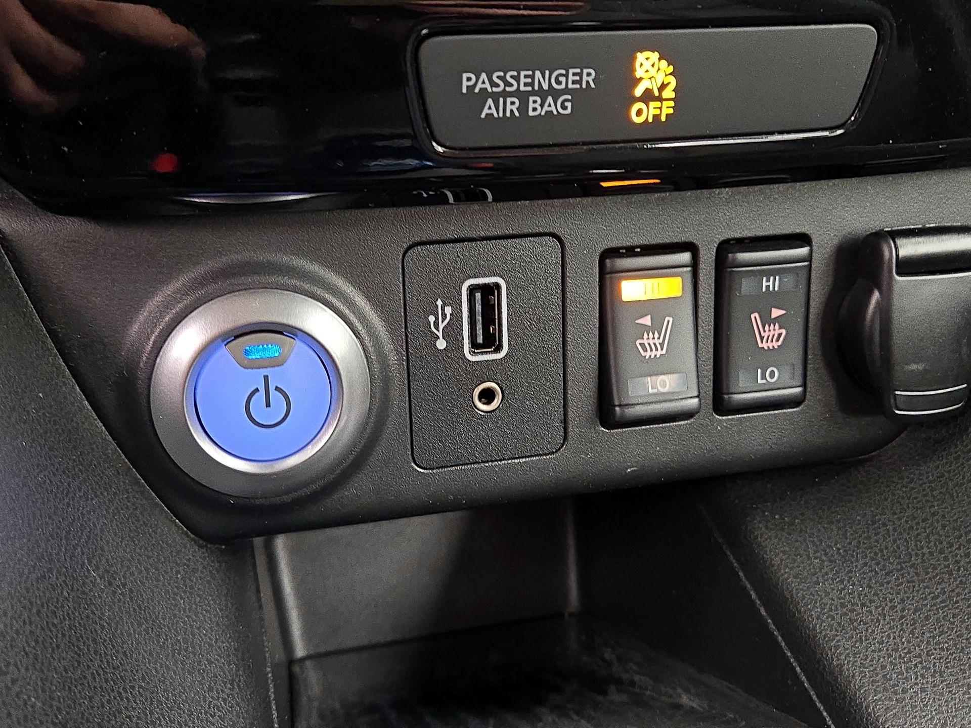 Thumbnail: 2019 Nissan Leaf - 19