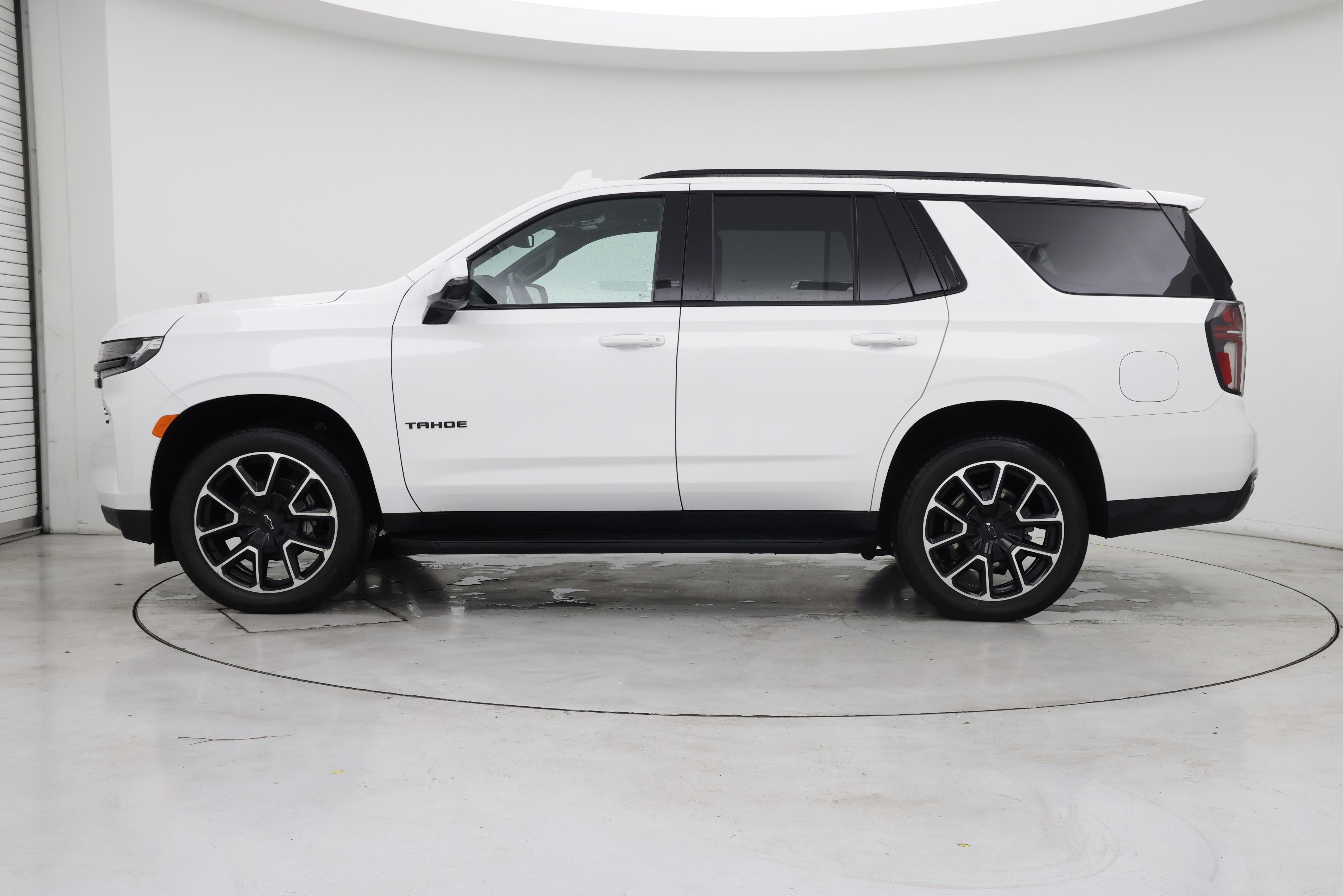 Thumbnail: 2023 Chevrolet Tahoe - 3
