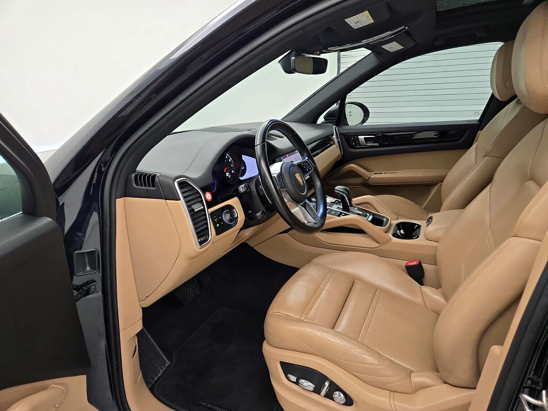 Thumbnail: 2021 Porsche Cayenne - 11