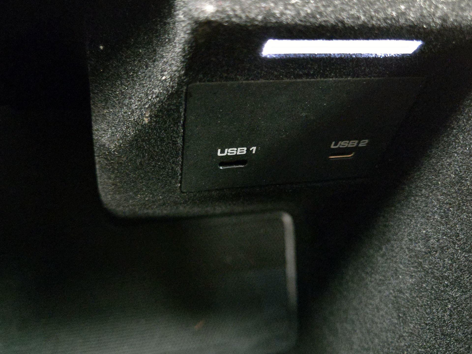 Thumbnail: 2021 Porsche Cayenne - 19