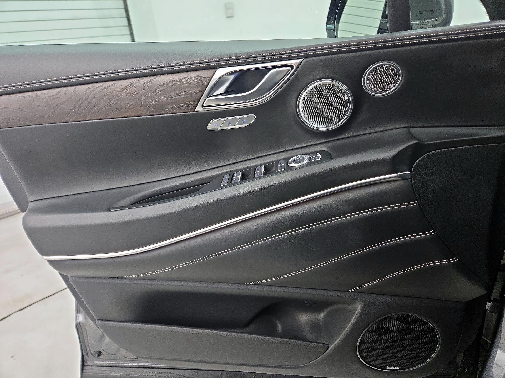 Thumbnail: 2021 Genesis GV80 - 12