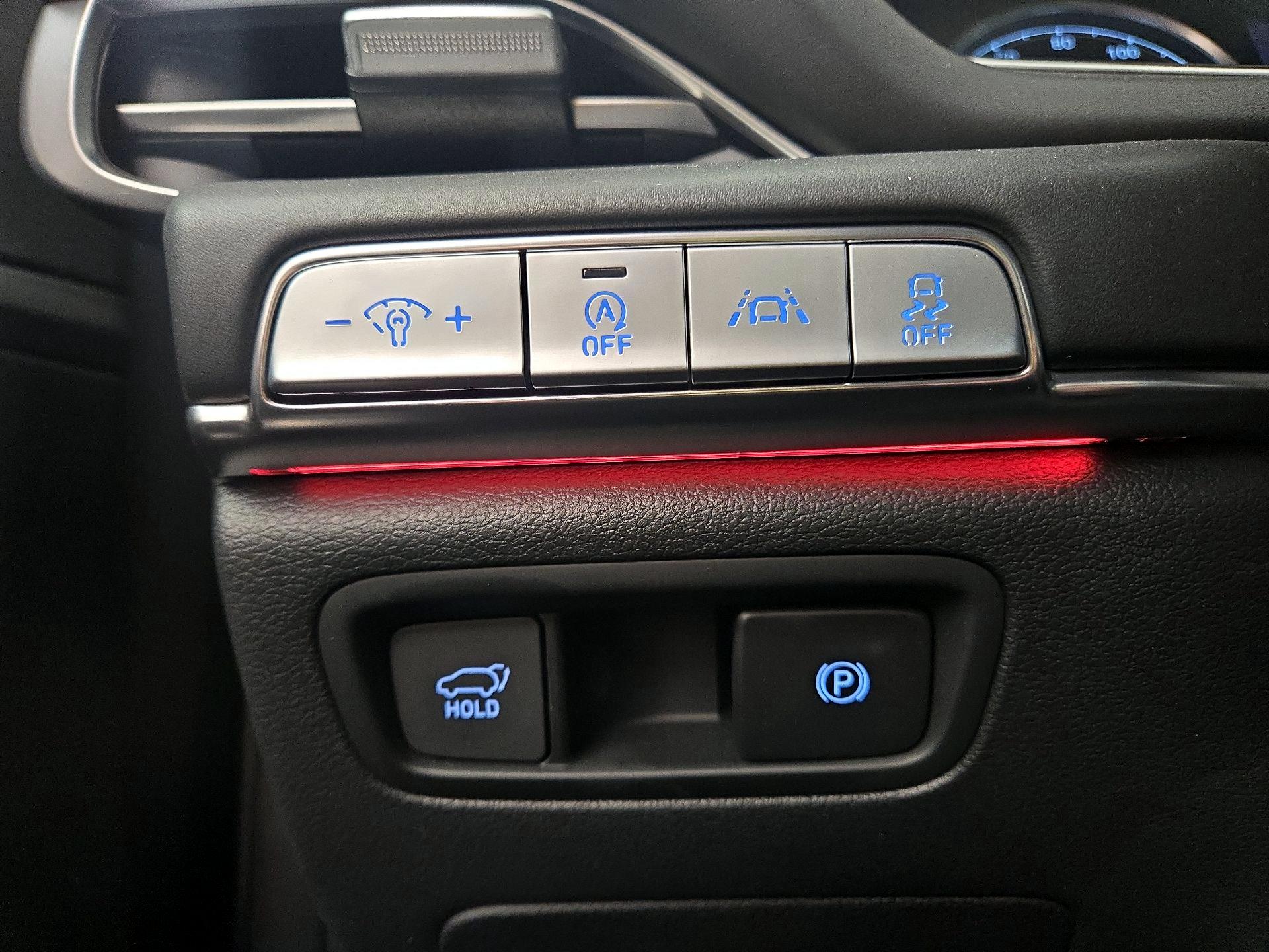 Thumbnail: 2021 Genesis GV80 - 13