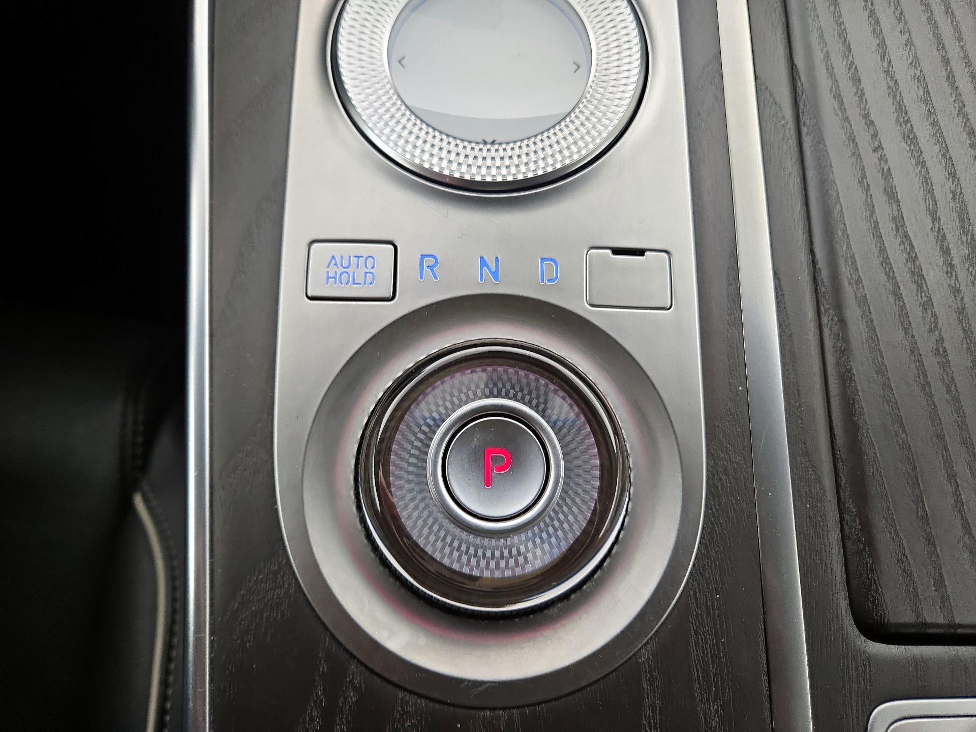 Thumbnail: 2021 Genesis GV80 - 18