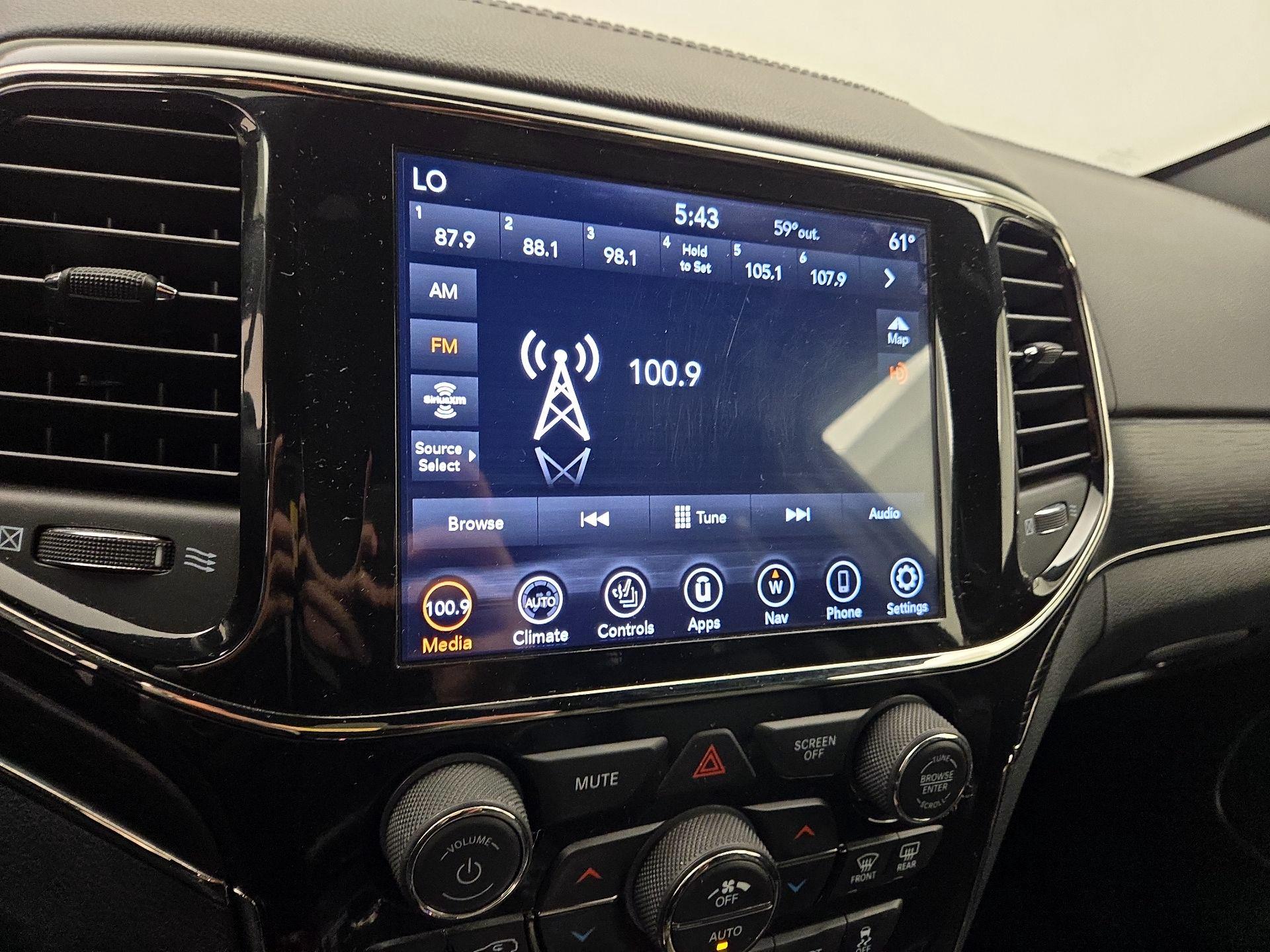 Thumbnail: 2021 Jeep Grand Cherokee - 16