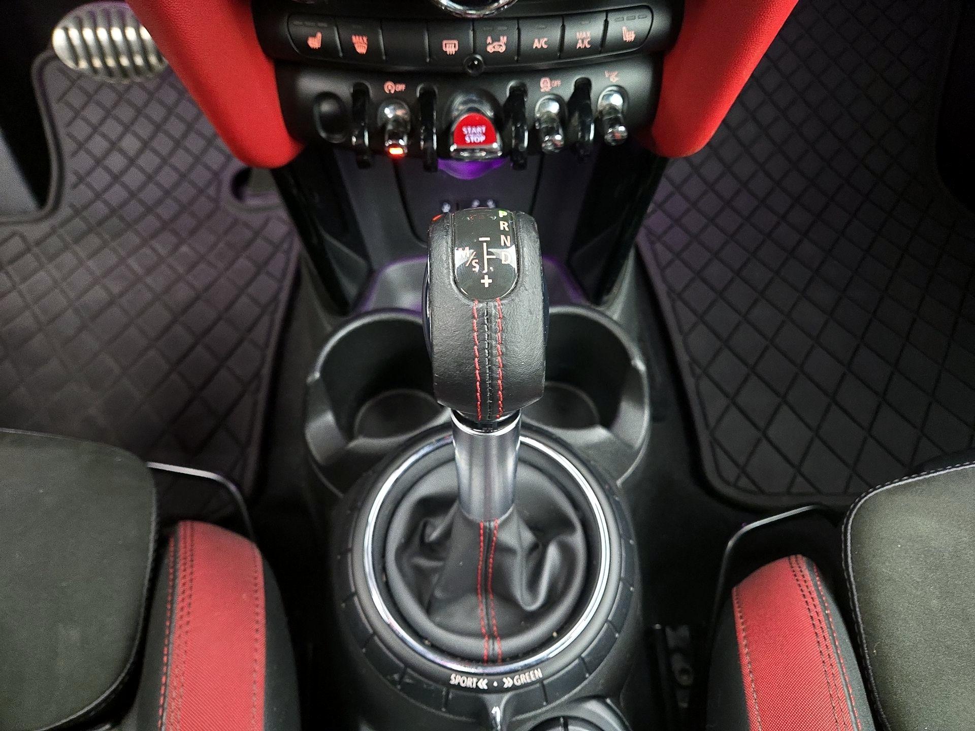 Thumbnail: 2017 MINI Cooper - 18