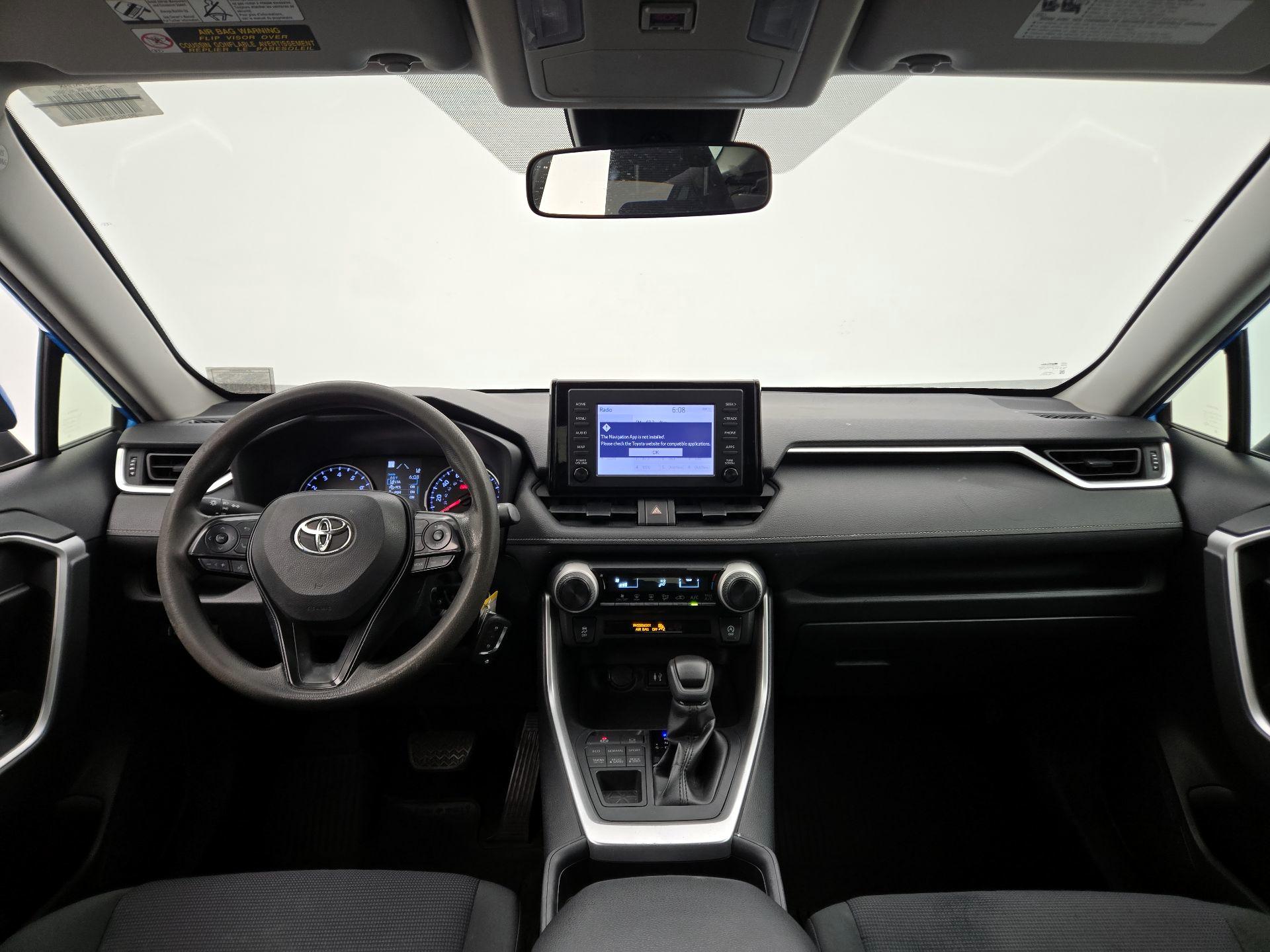 Thumbnail: 2019 Toyota RAV4 - 9