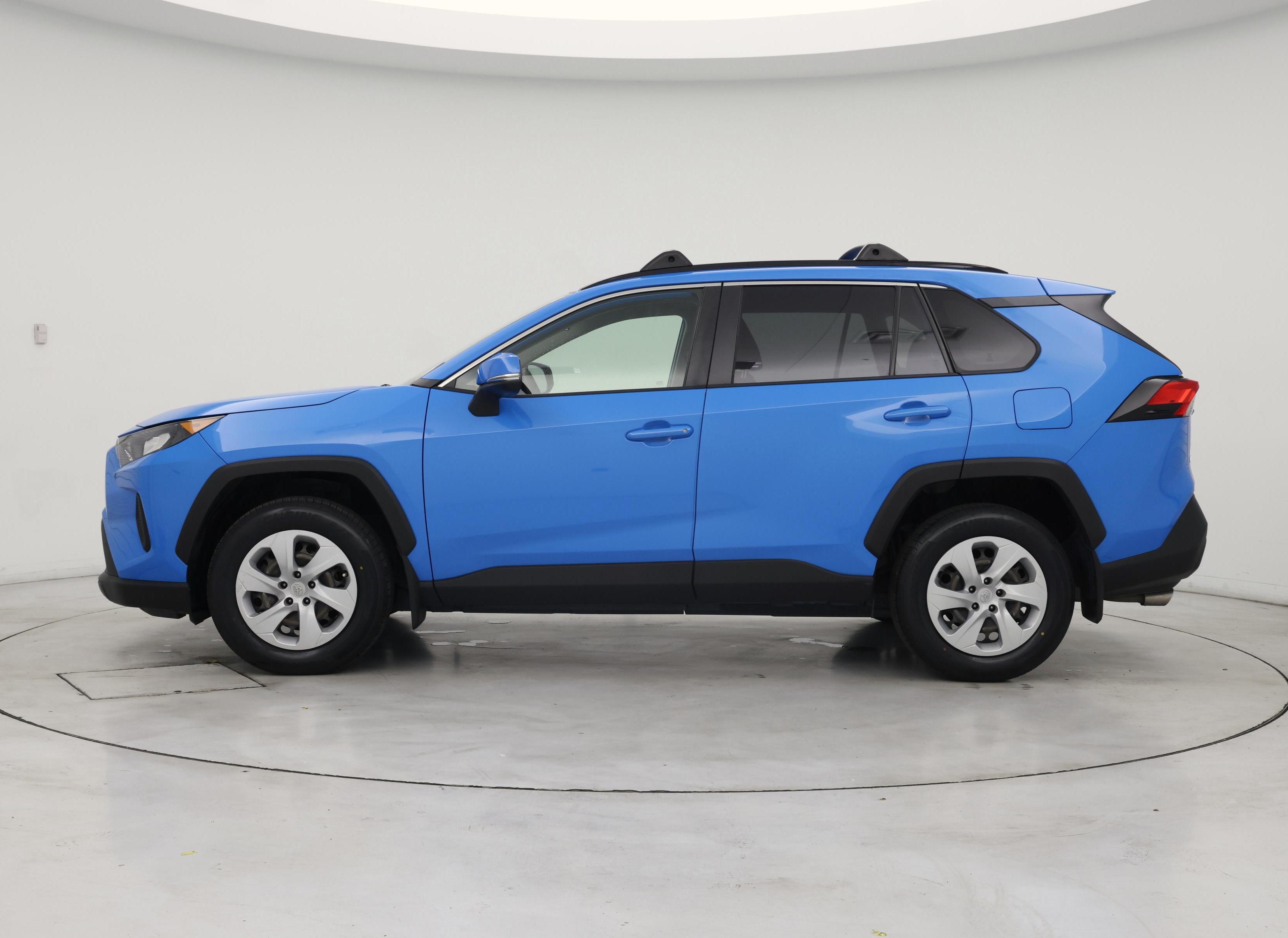 Thumbnail: 2019 Toyota RAV4 - 3
