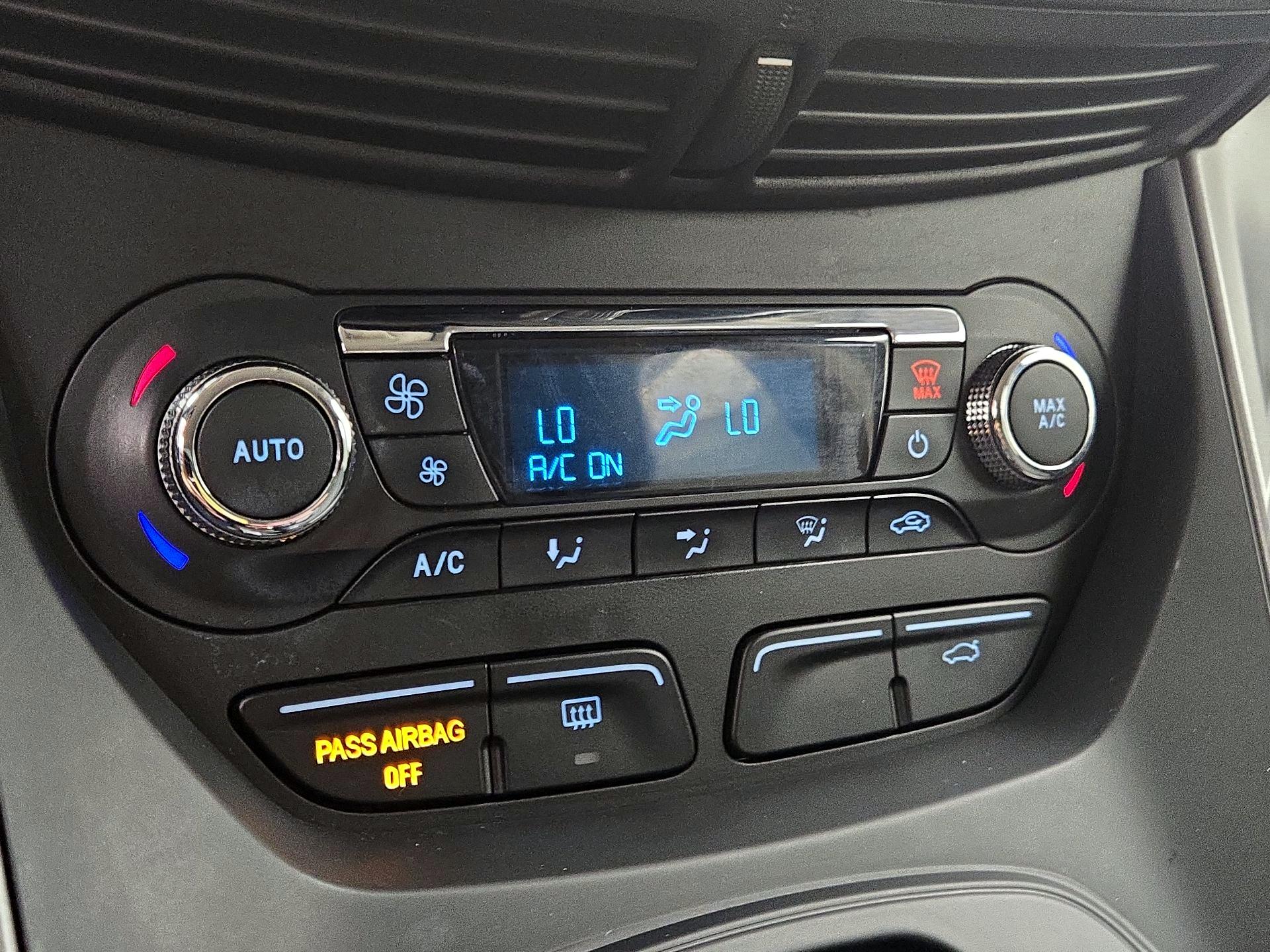 Thumbnail: 2015 Ford Escape - 16