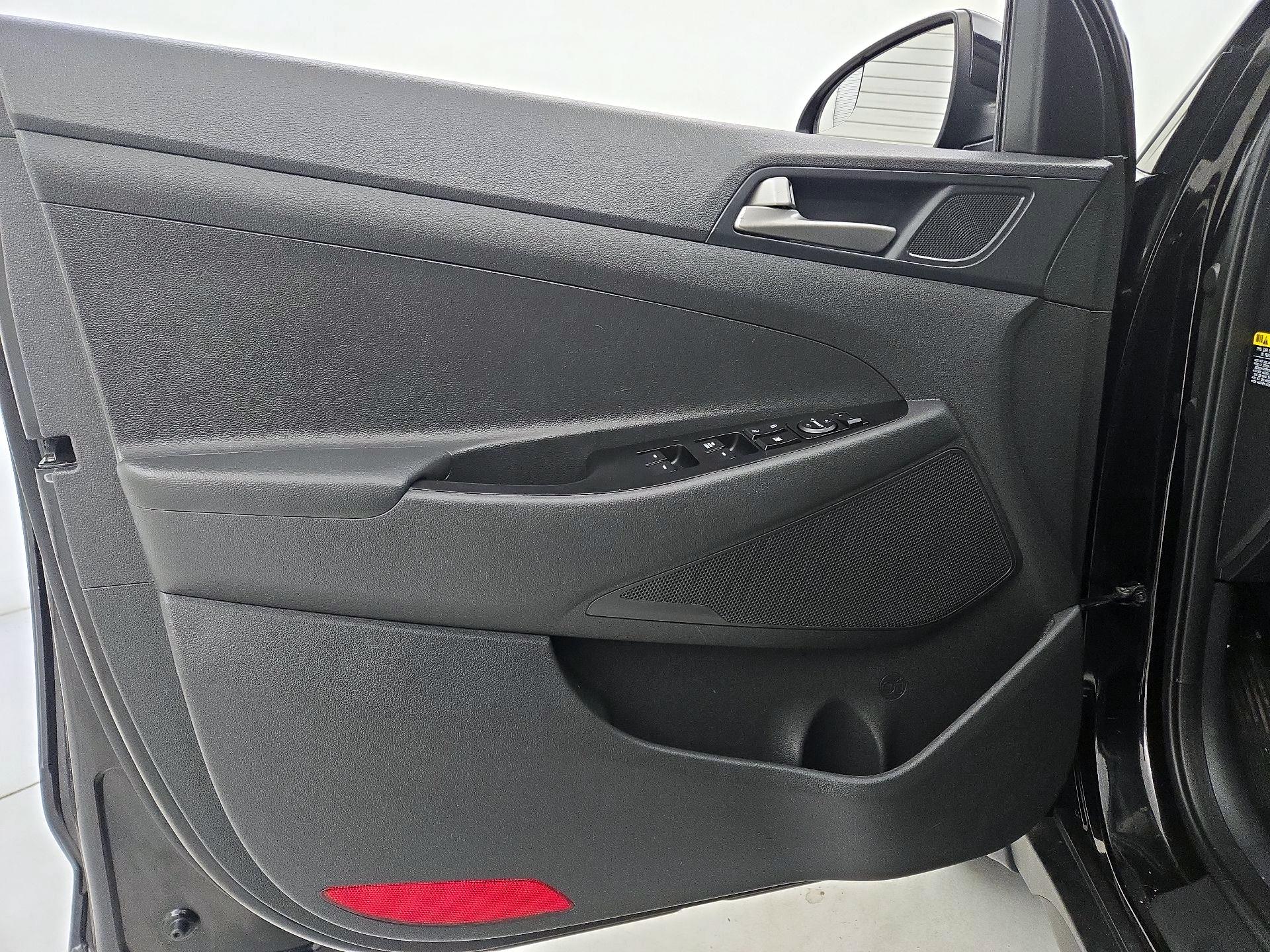 Thumbnail: 2018 Hyundai Tucson - 12