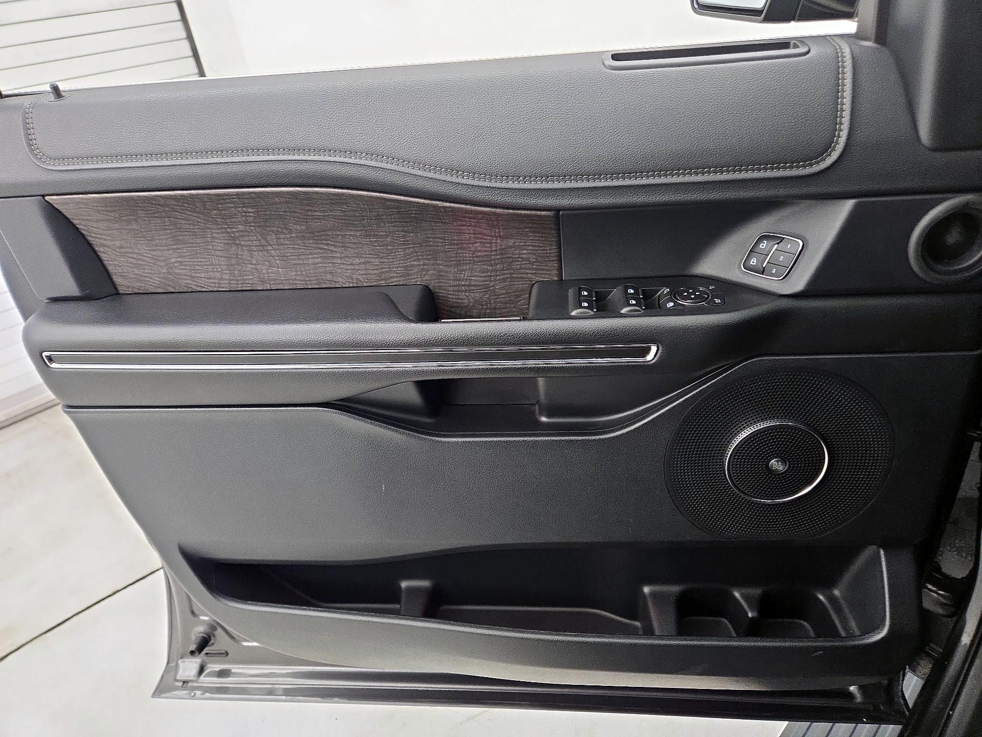 Thumbnail: 2018 Ford Expedition - 12