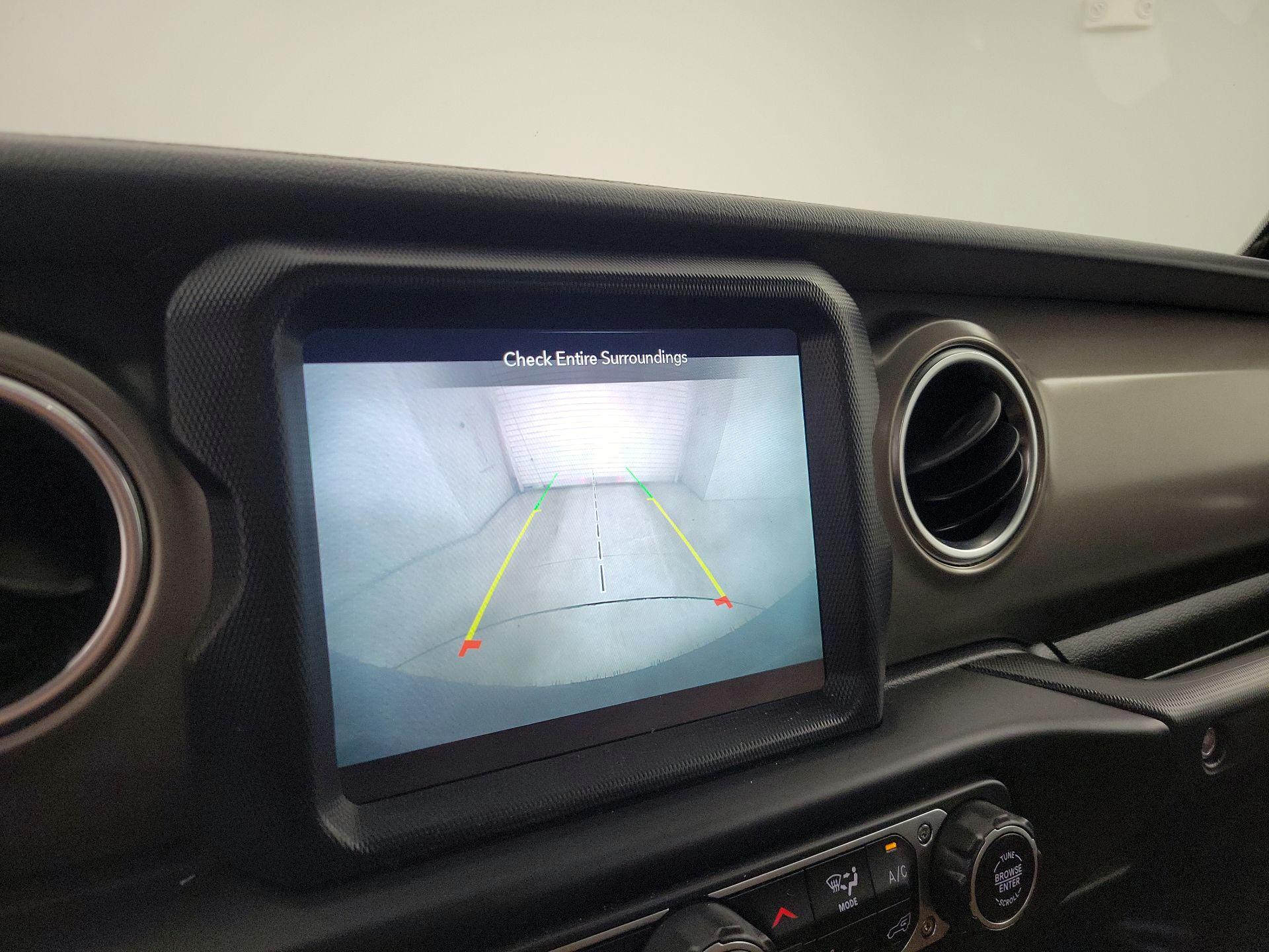 Thumbnail: 2021 Jeep Wrangler - 15