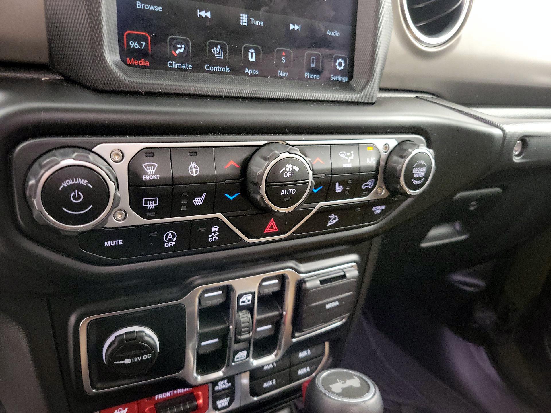 Thumbnail: 2021 Jeep Wrangler - 17