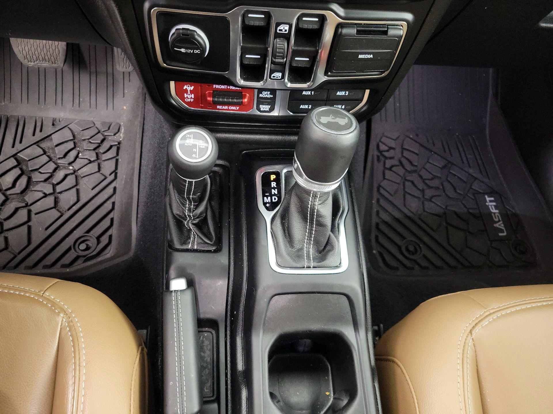 Thumbnail: 2021 Jeep Wrangler - 18