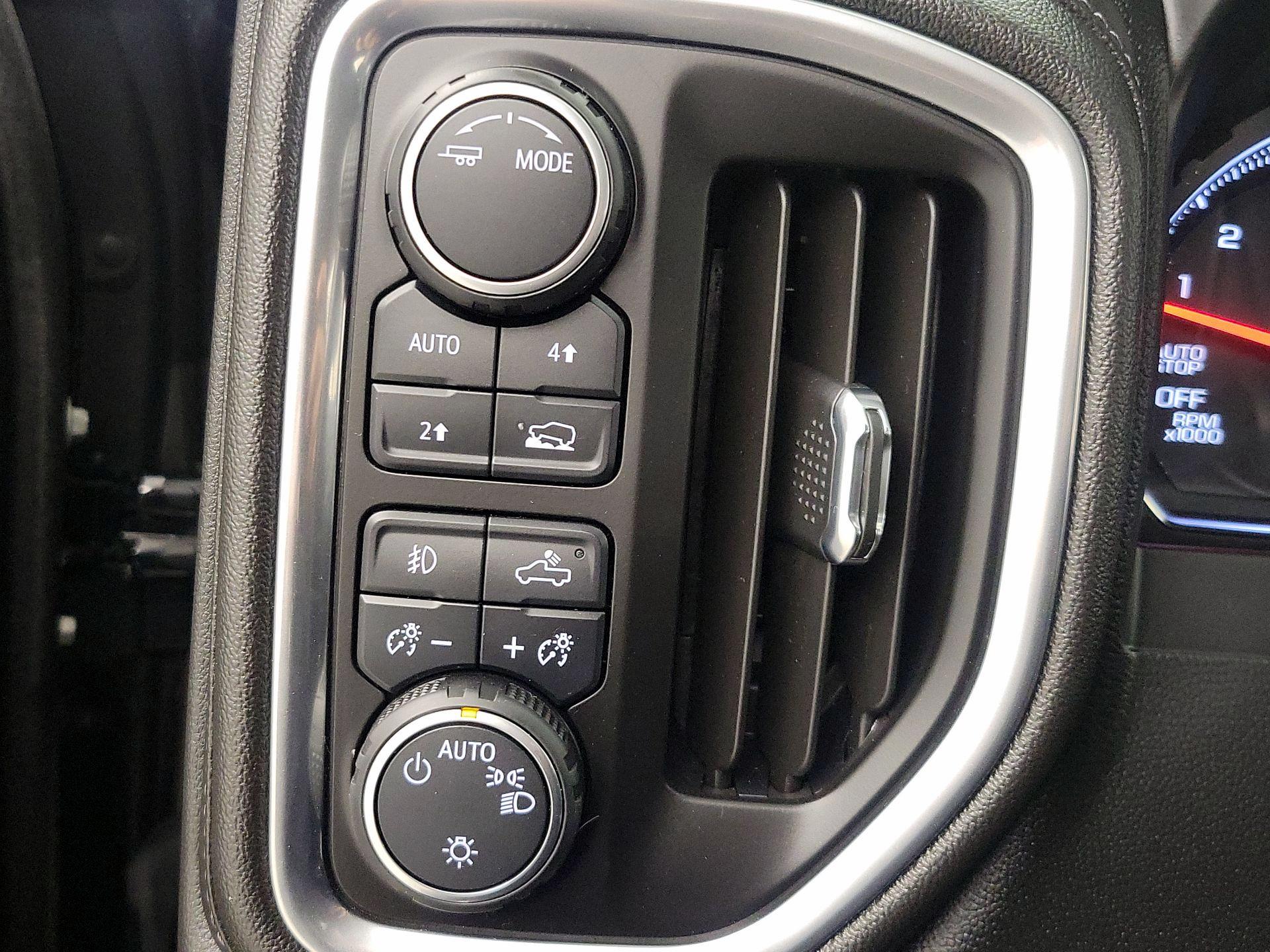 Thumbnail: 2020 Chevrolet Silverado 1500 - 13