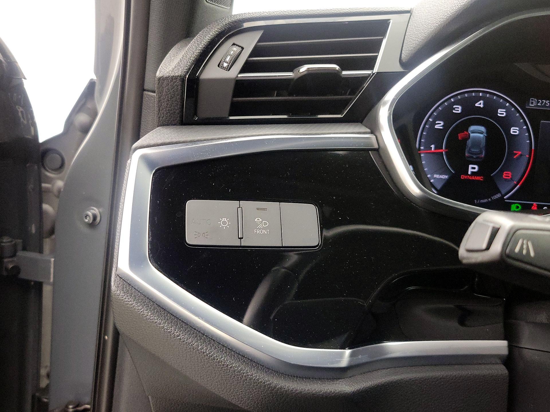 Thumbnail: 2020 Audi Q3 - 13