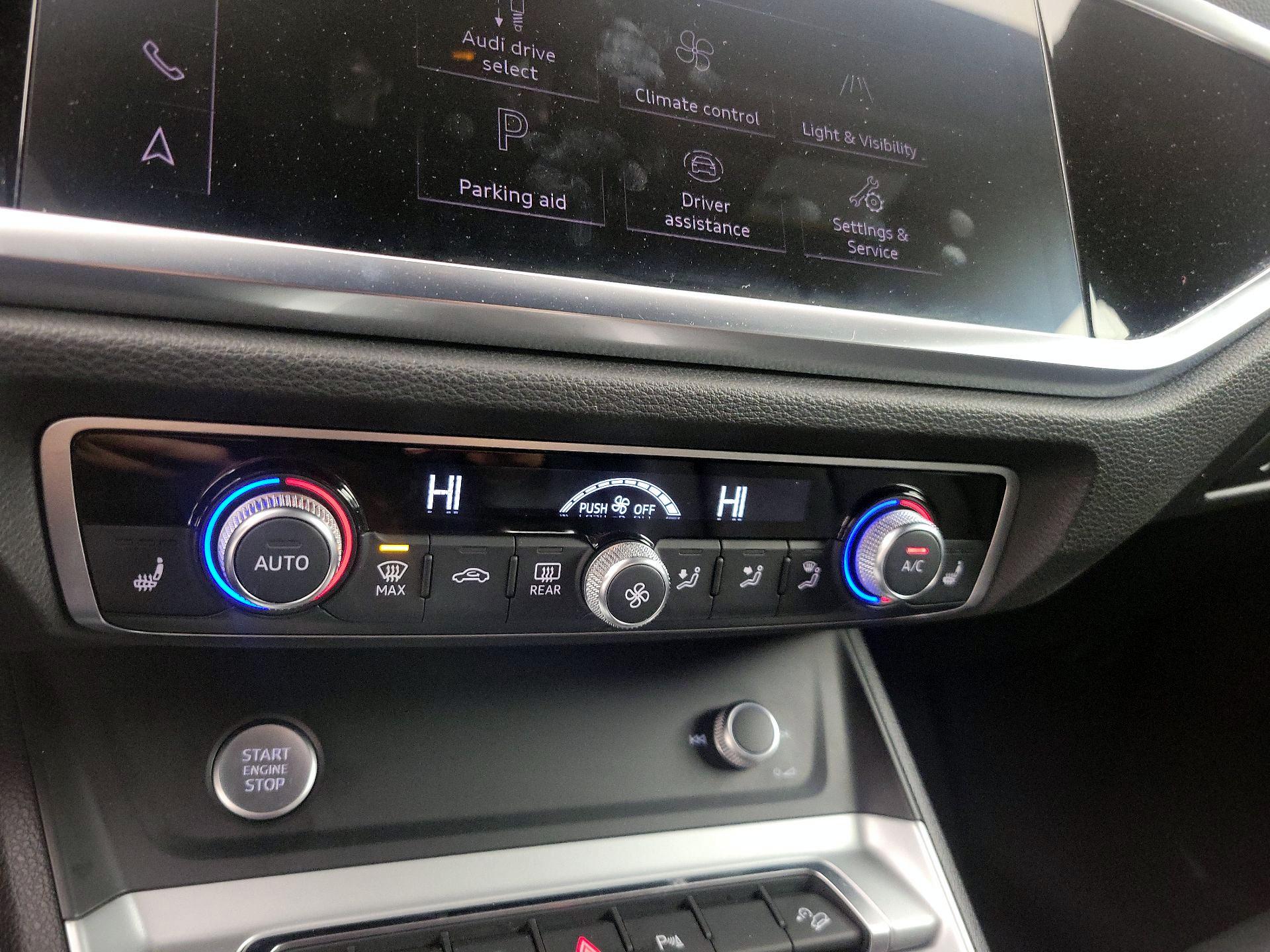 Thumbnail: 2020 Audi Q3 - 17