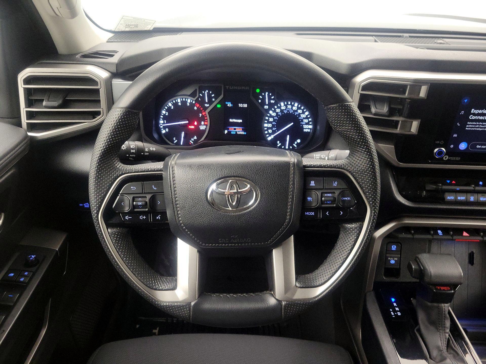 Thumbnail: 2024 Toyota Tundra - 10