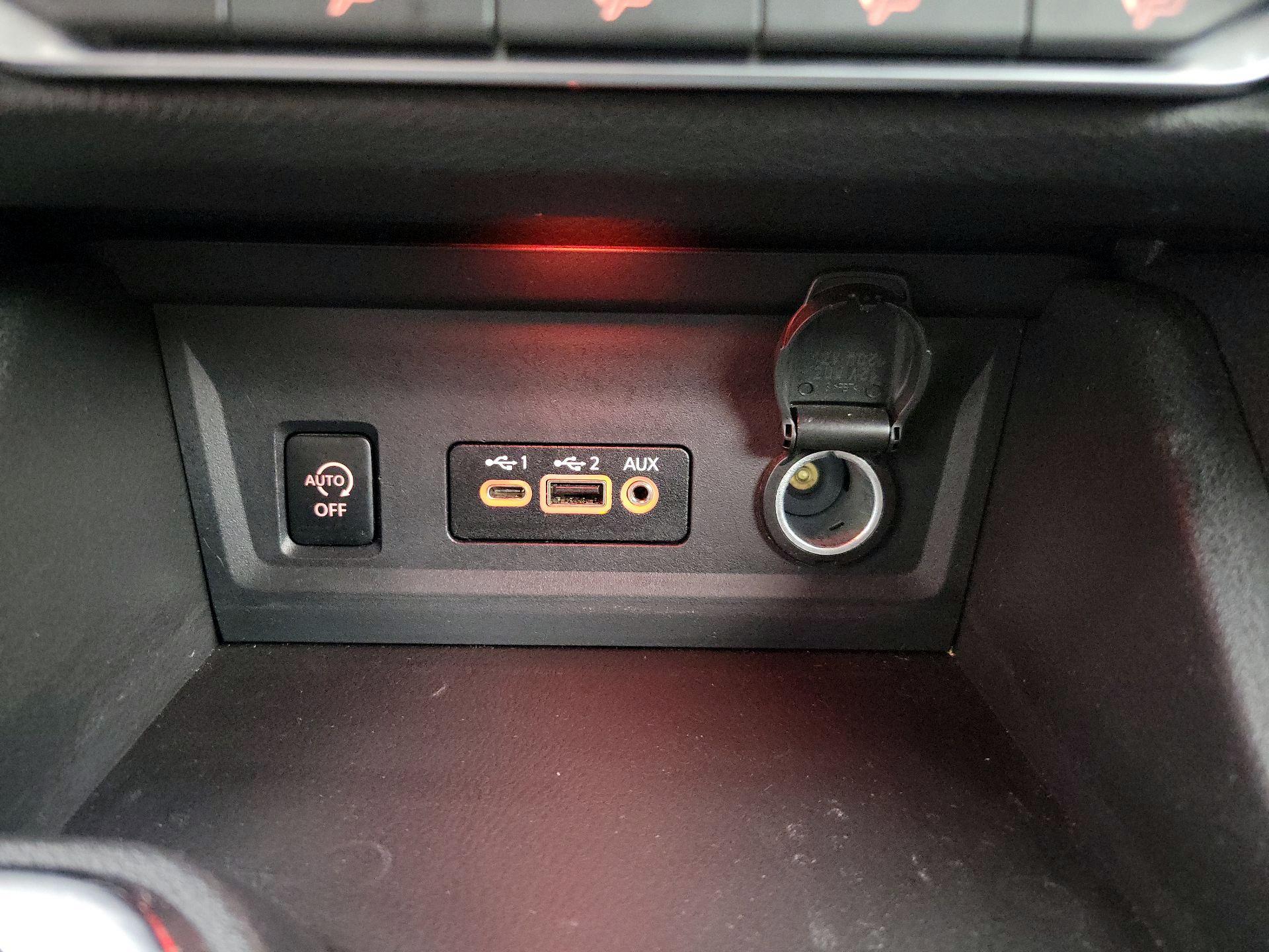 Thumbnail: 2024 Nissan Sentra - 18