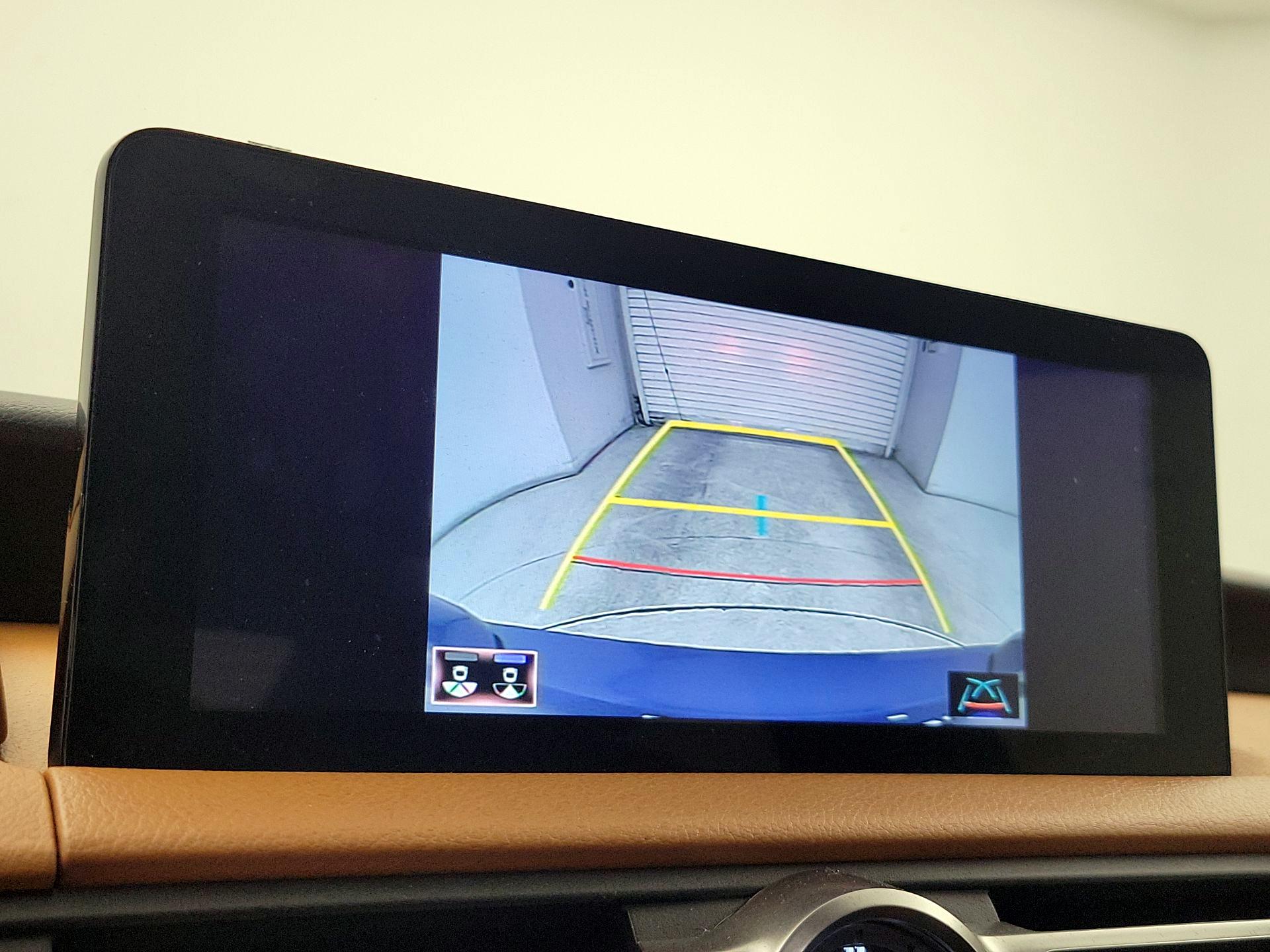 Thumbnail: 2021 Lexus IS - 15