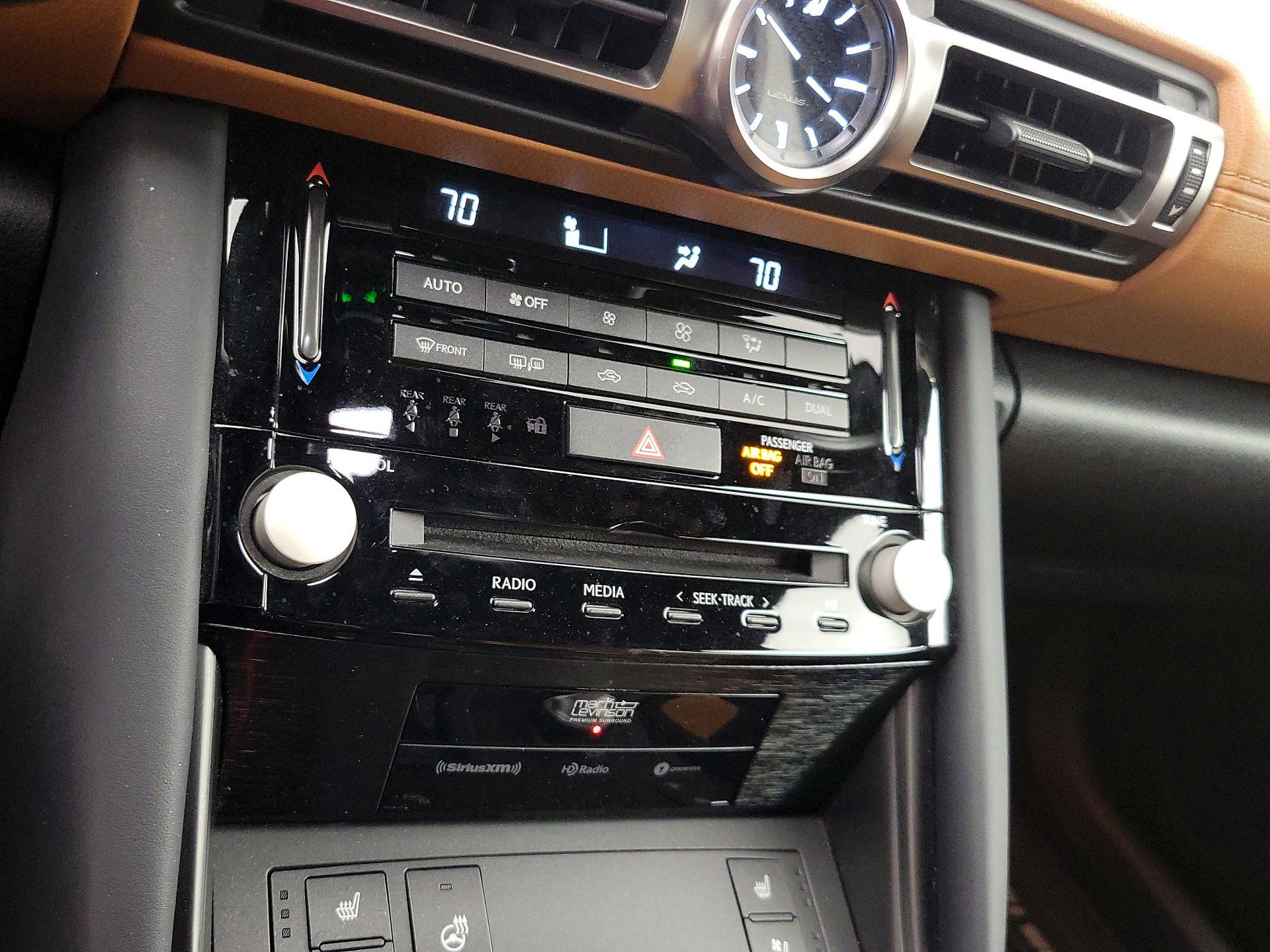 Thumbnail: 2021 Lexus IS - 17