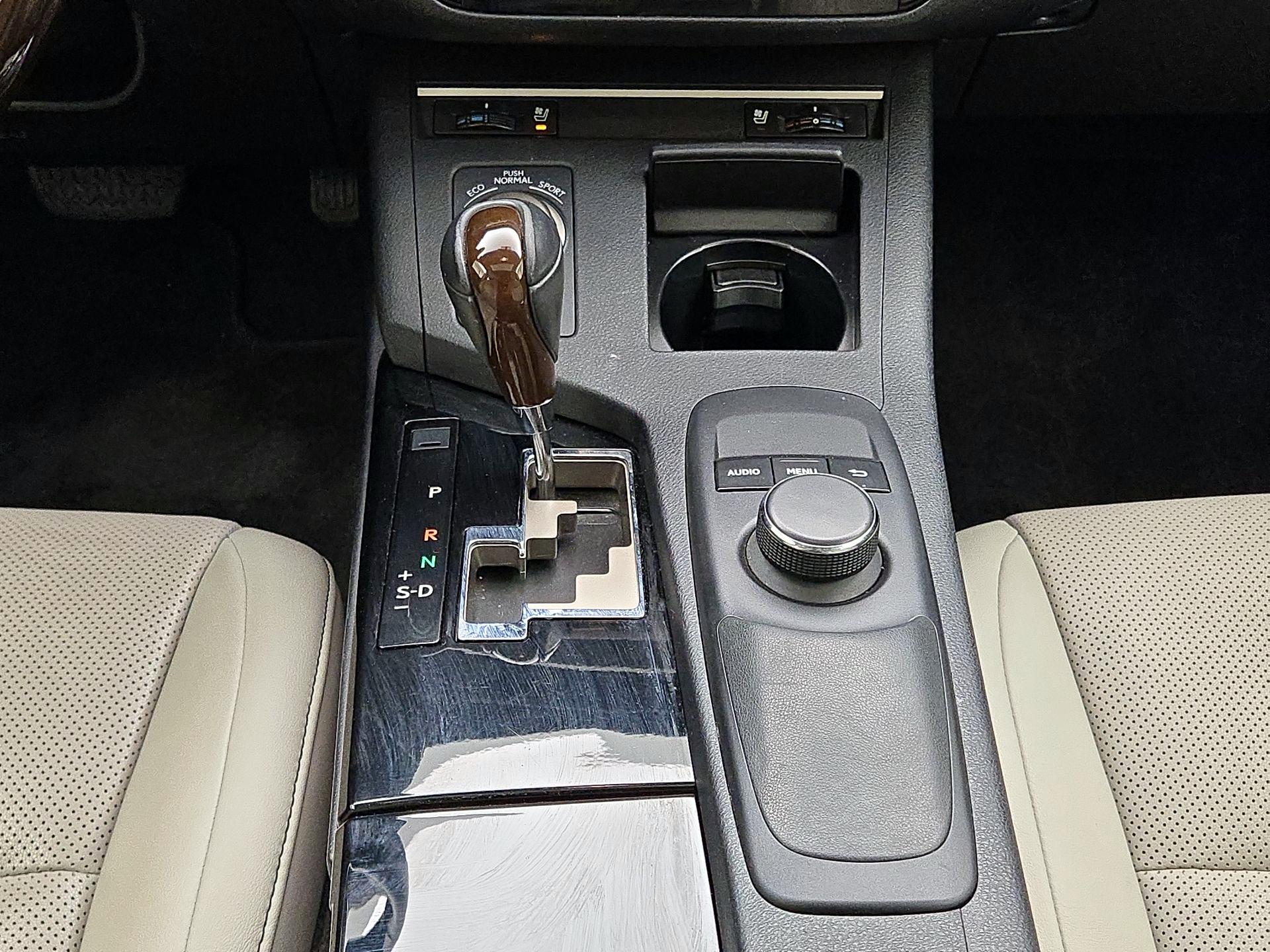 Thumbnail: 2014 Lexus ES - 17