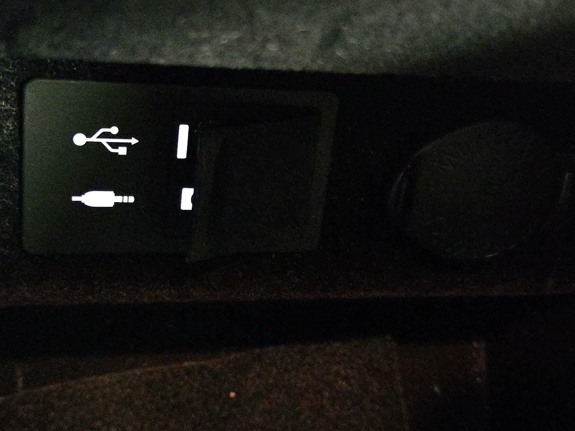 Thumbnail: 2014 Lexus ES - 18