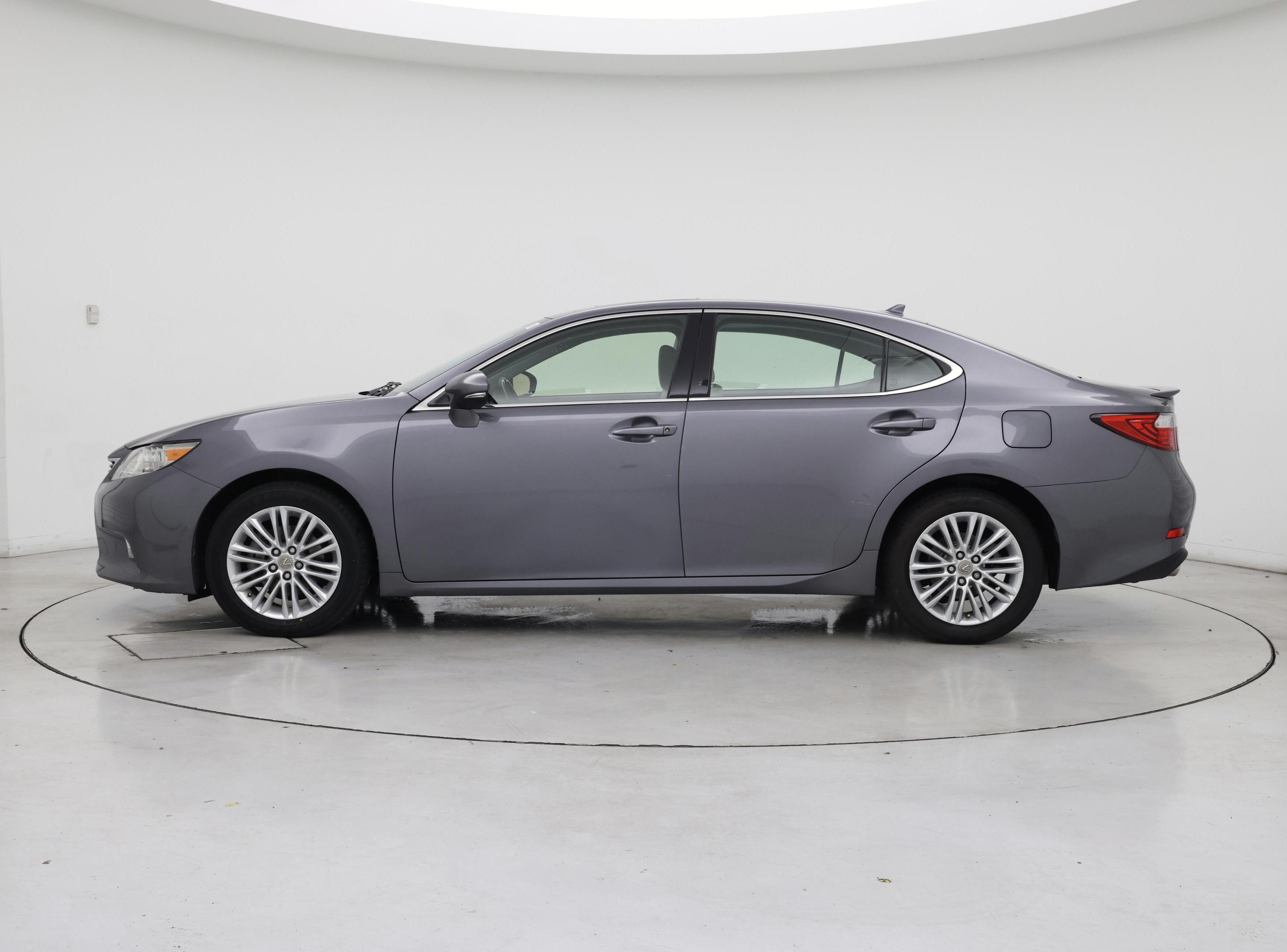 Thumbnail: 2014 Lexus ES - 3