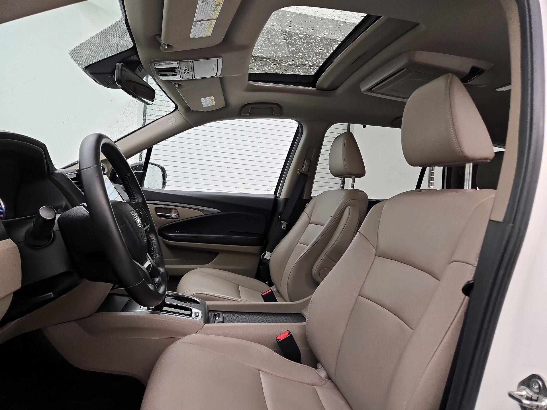 Thumbnail: 2019 Honda Pilot - 20