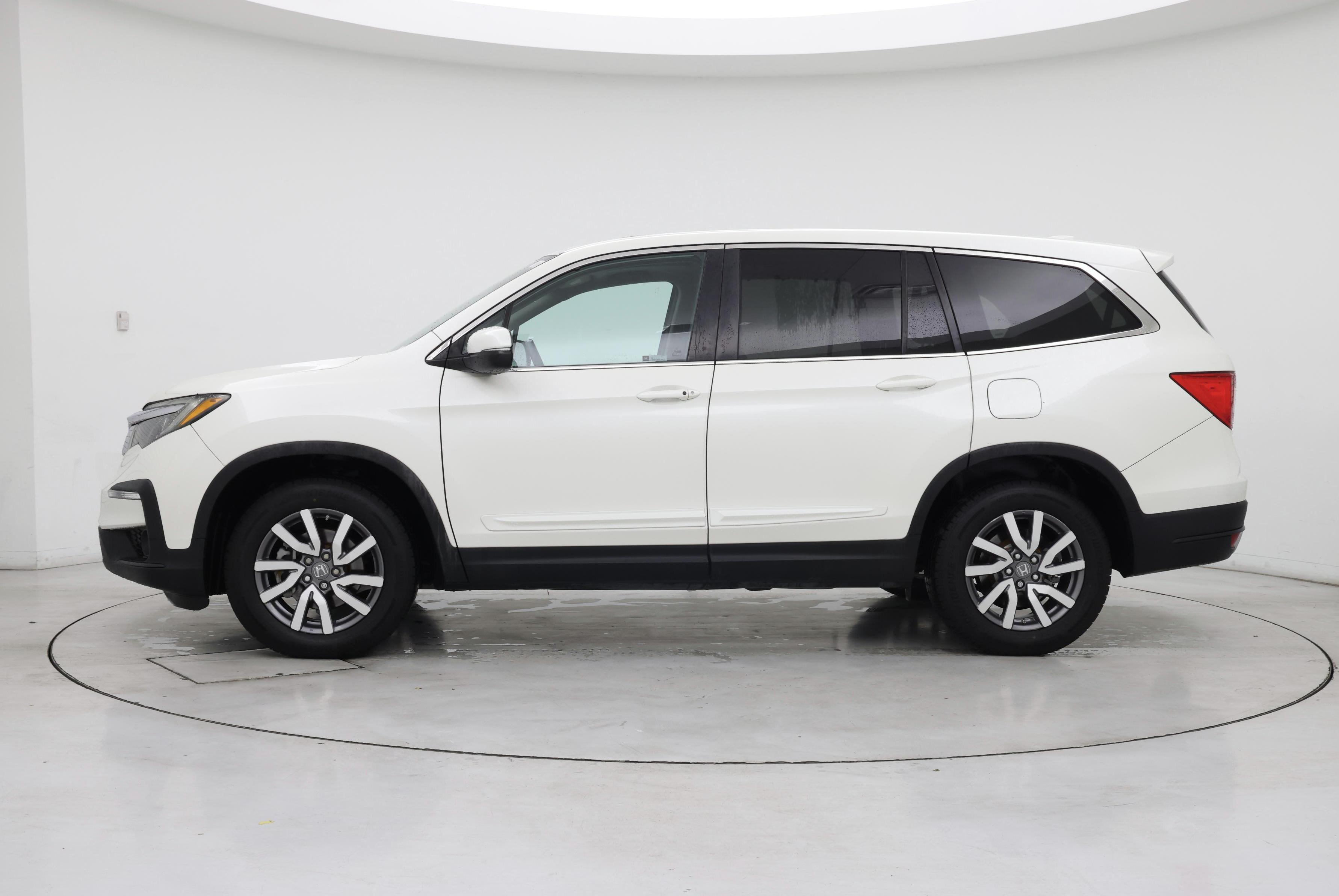 Thumbnail: 2019 Honda Pilot - 3