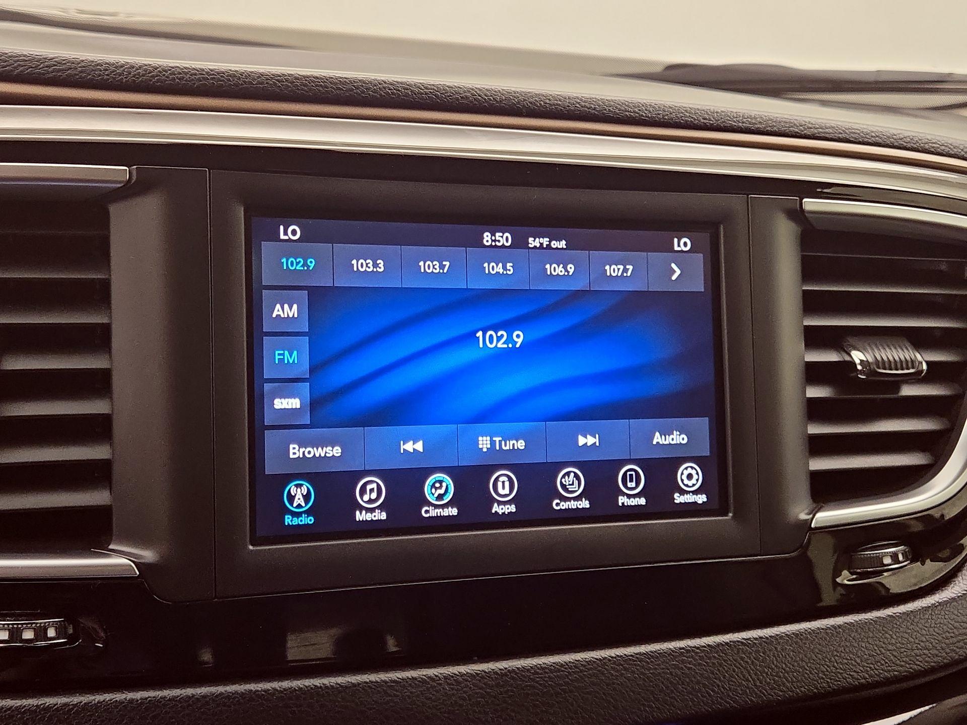 Thumbnail: 2019 Chrysler Pacifica - 15