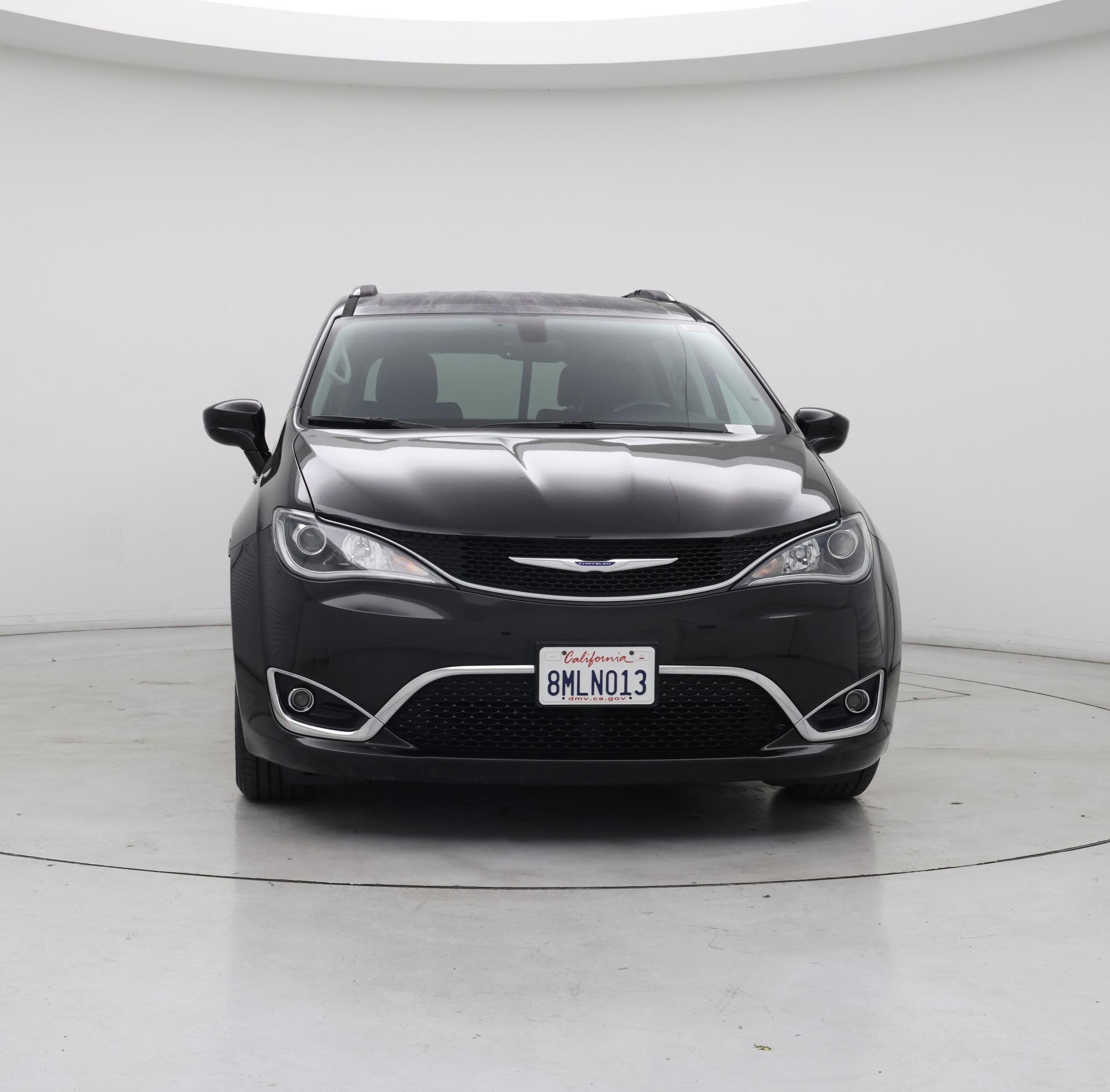 Thumbnail: 2019 Chrysler Pacifica - 5