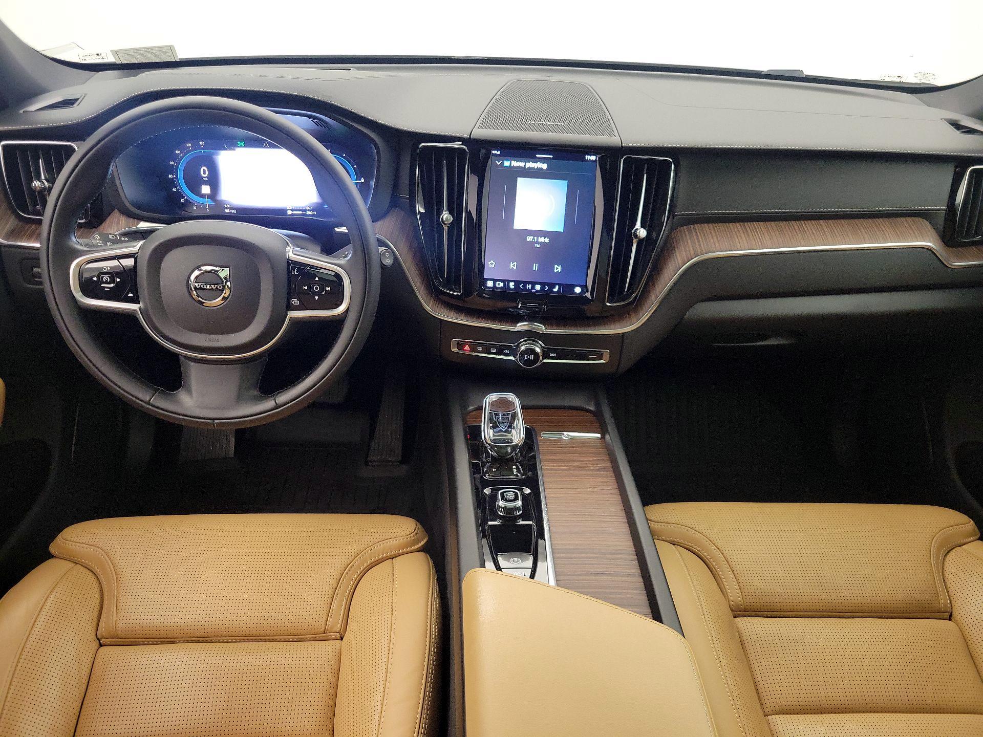 Thumbnail: 2022 Volvo XC60 - 9