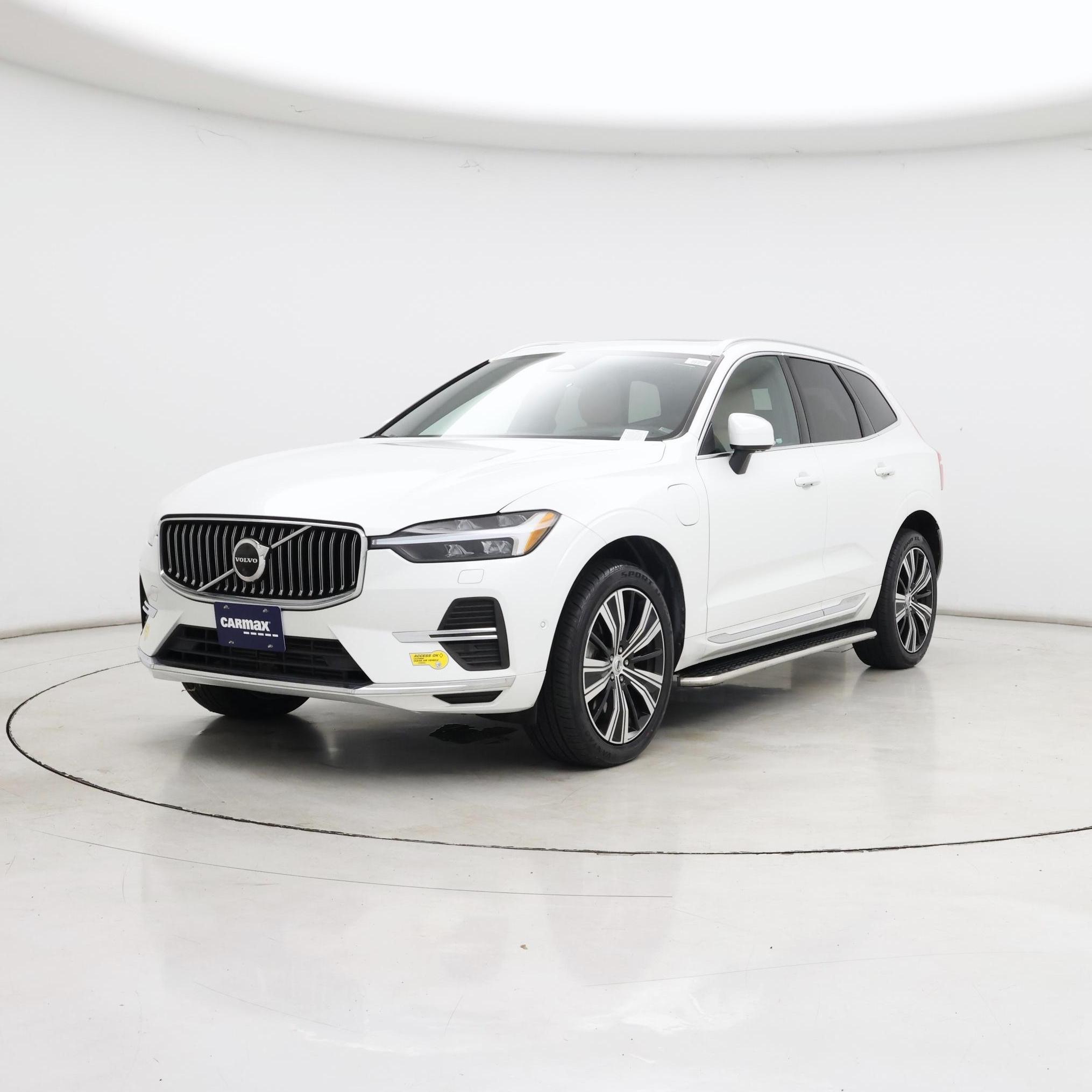 Thumbnail: 2022 Volvo XC60 - 4