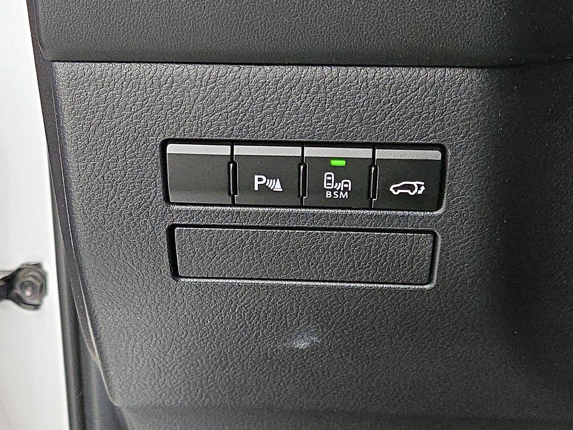 Thumbnail: 2015 Lexus NX - 13