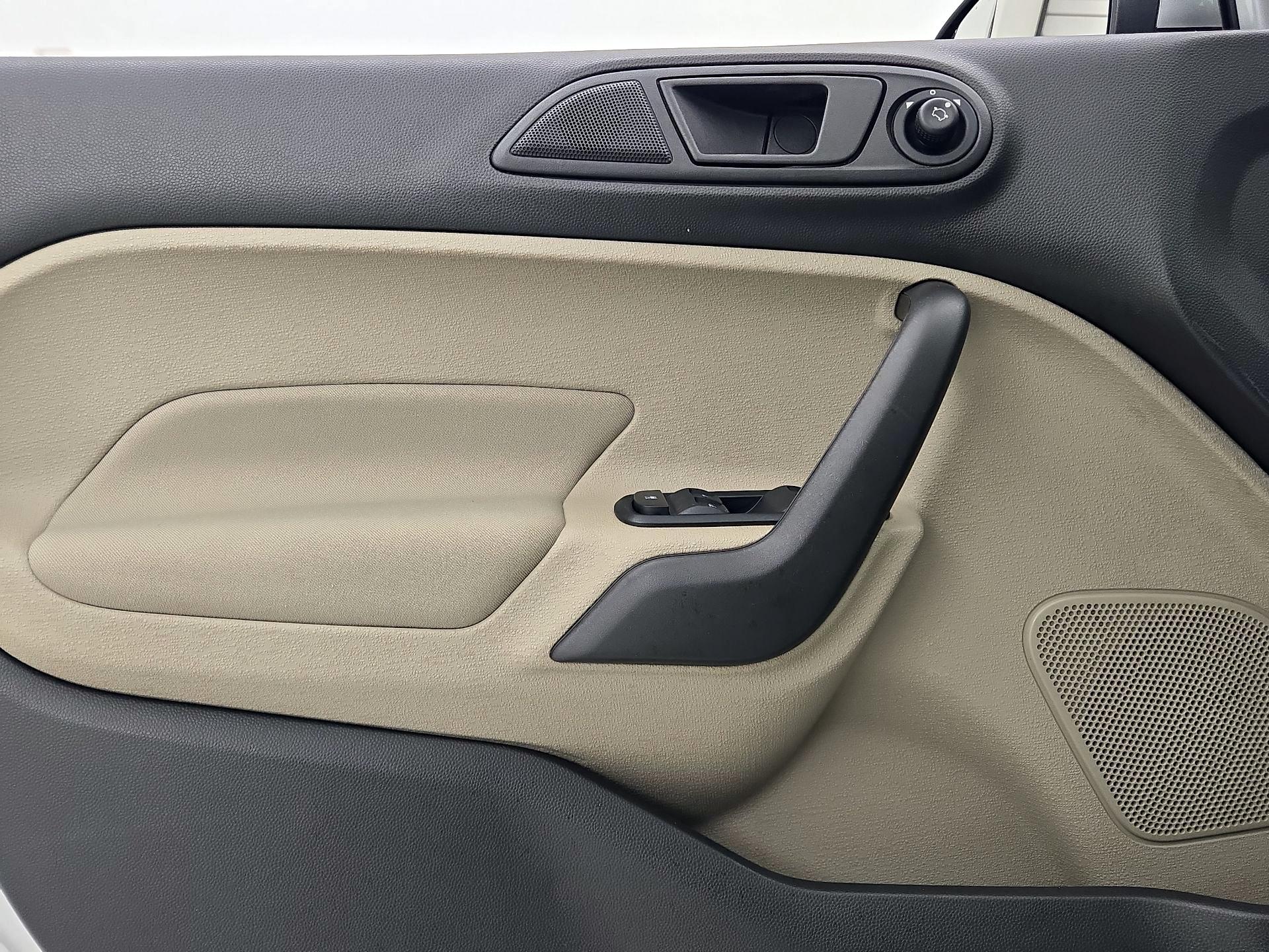 Thumbnail: 2017 Ford Fiesta - 12