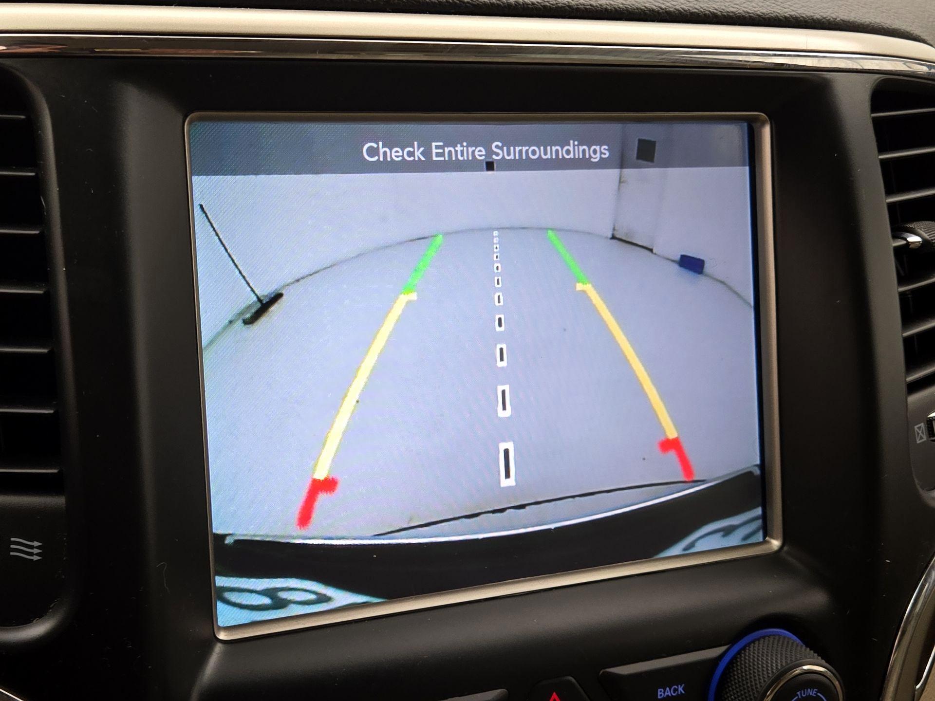 Thumbnail: 2015 Jeep Grand Cherokee - 15