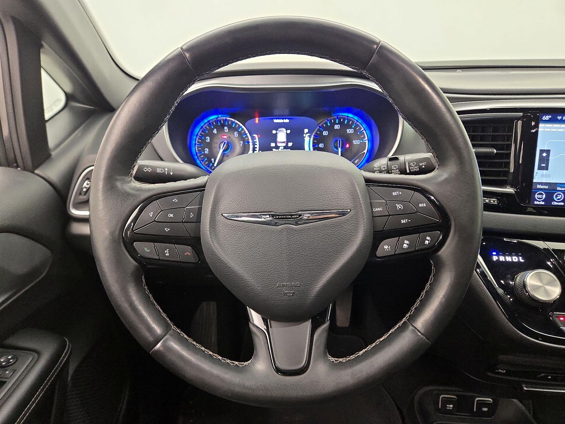 Thumbnail: 2018 Chrysler Pacifica - 10