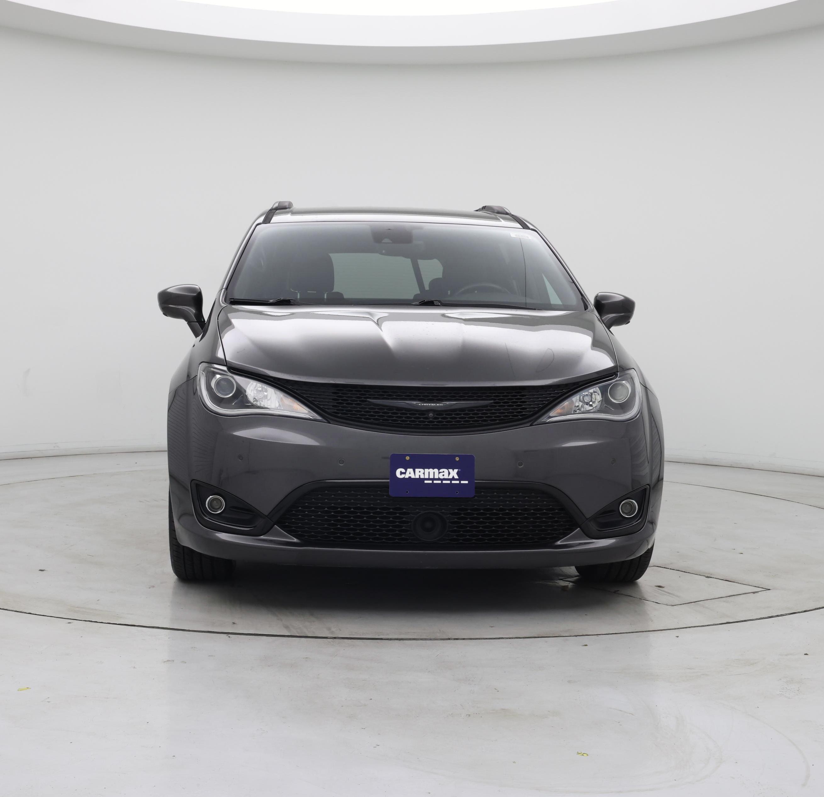 Thumbnail: 2018 Chrysler Pacifica - 5