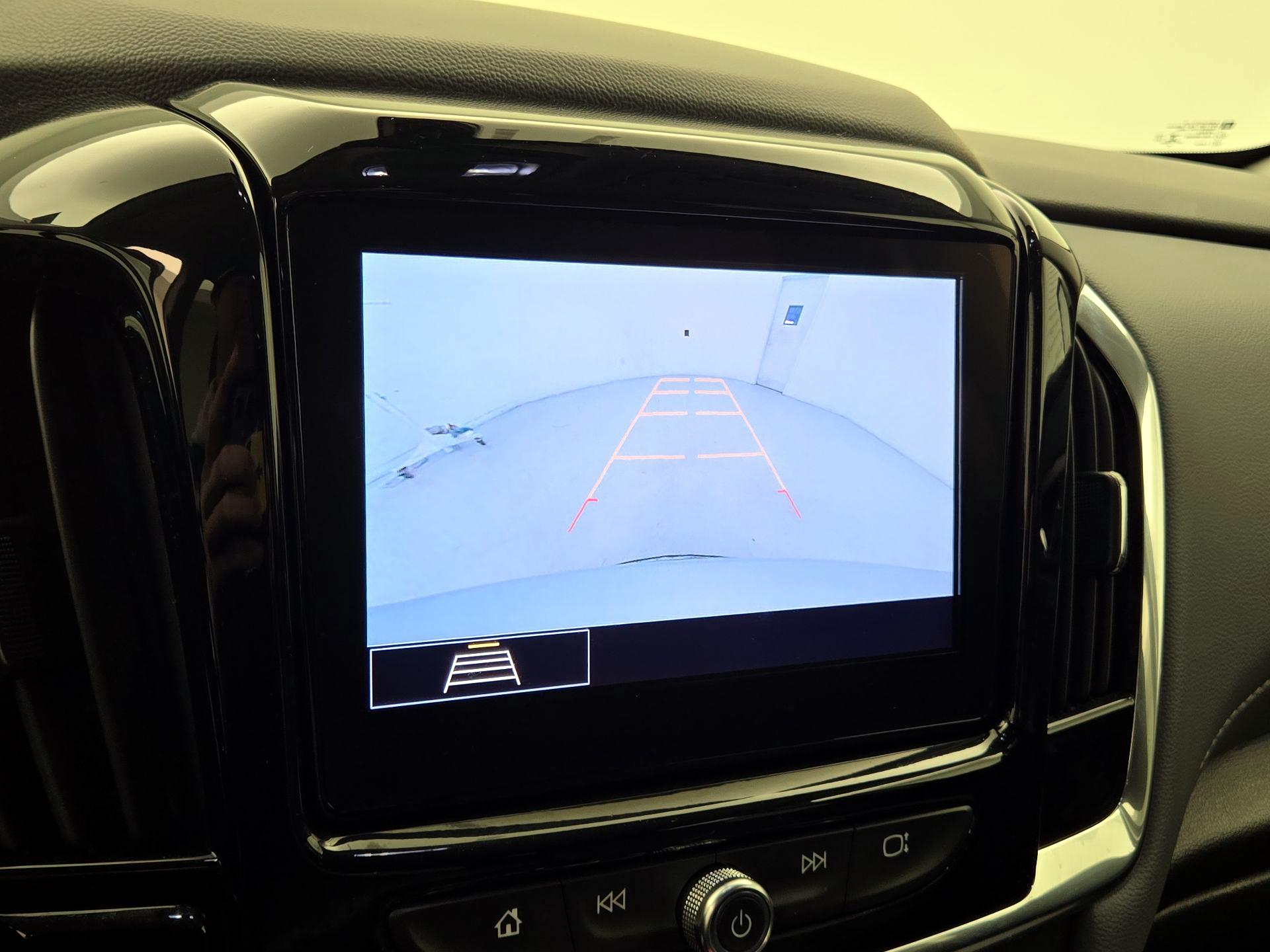 Thumbnail: 2020 Chevrolet Traverse - 14