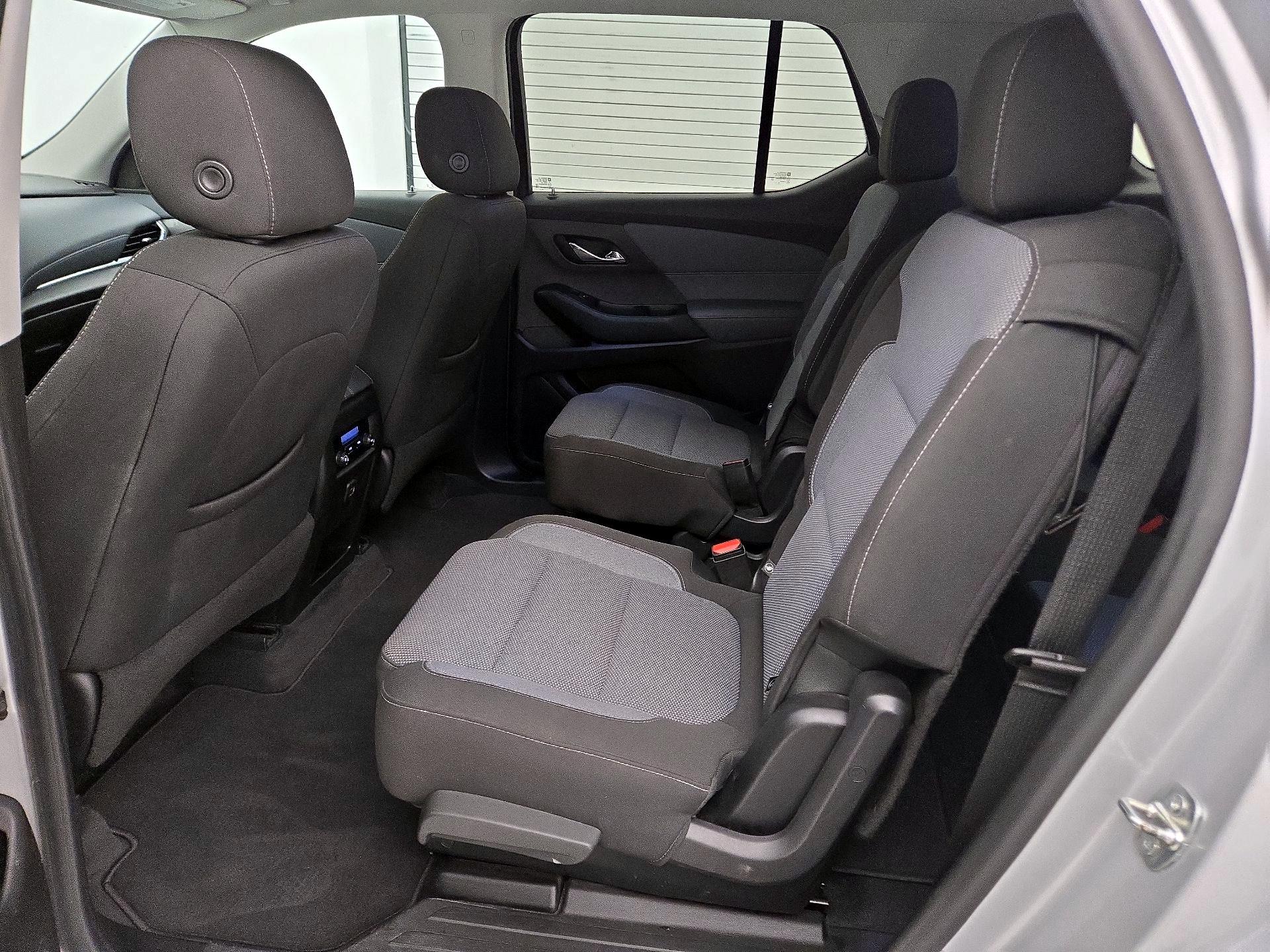 Thumbnail: 2020 Chevrolet Traverse - 19