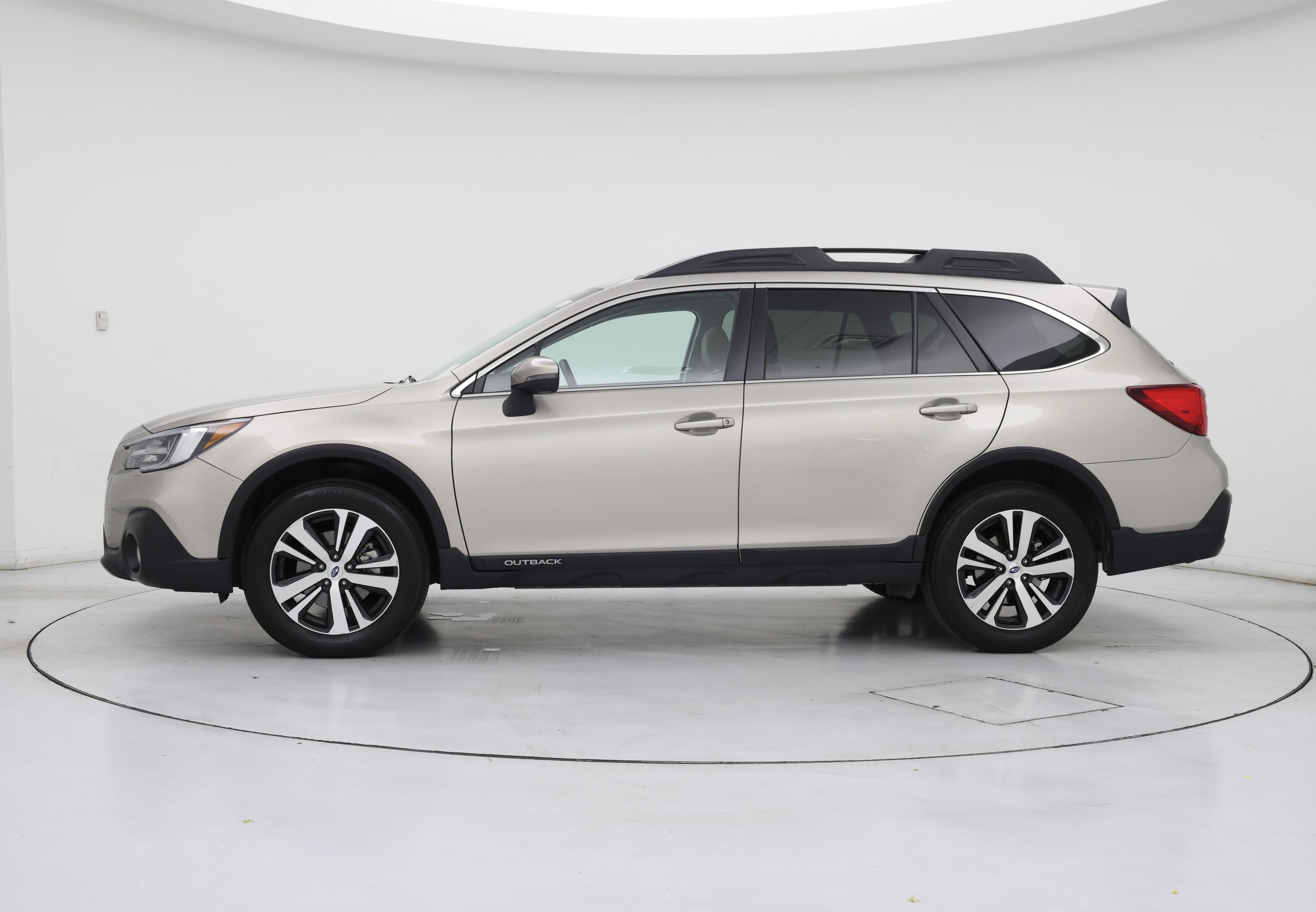 Thumbnail: 2019 Subaru Outback - 3