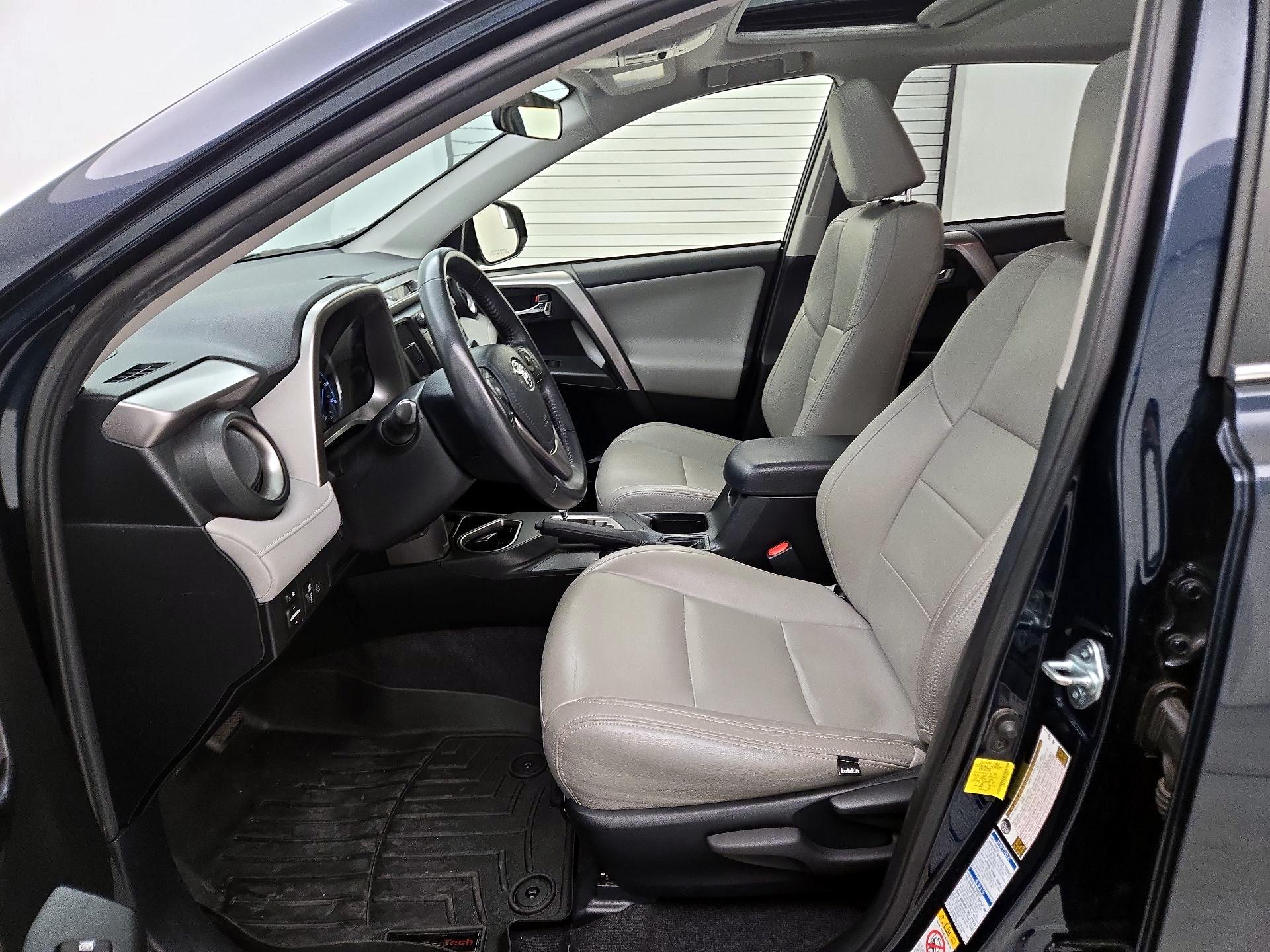 Thumbnail: 2017 Toyota RAV4 - 11