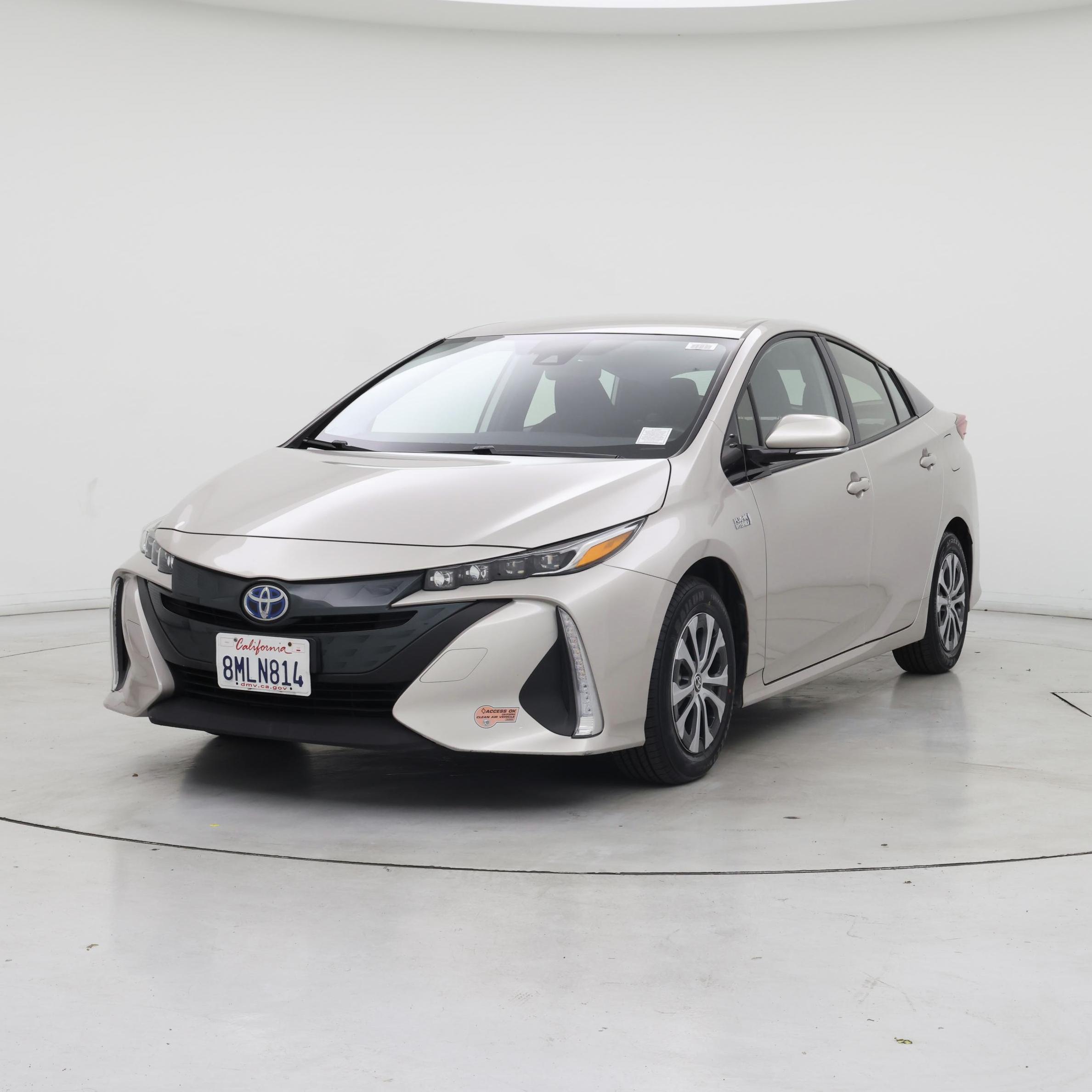 Thumbnail: 2020 Toyota Prius Prime - 4