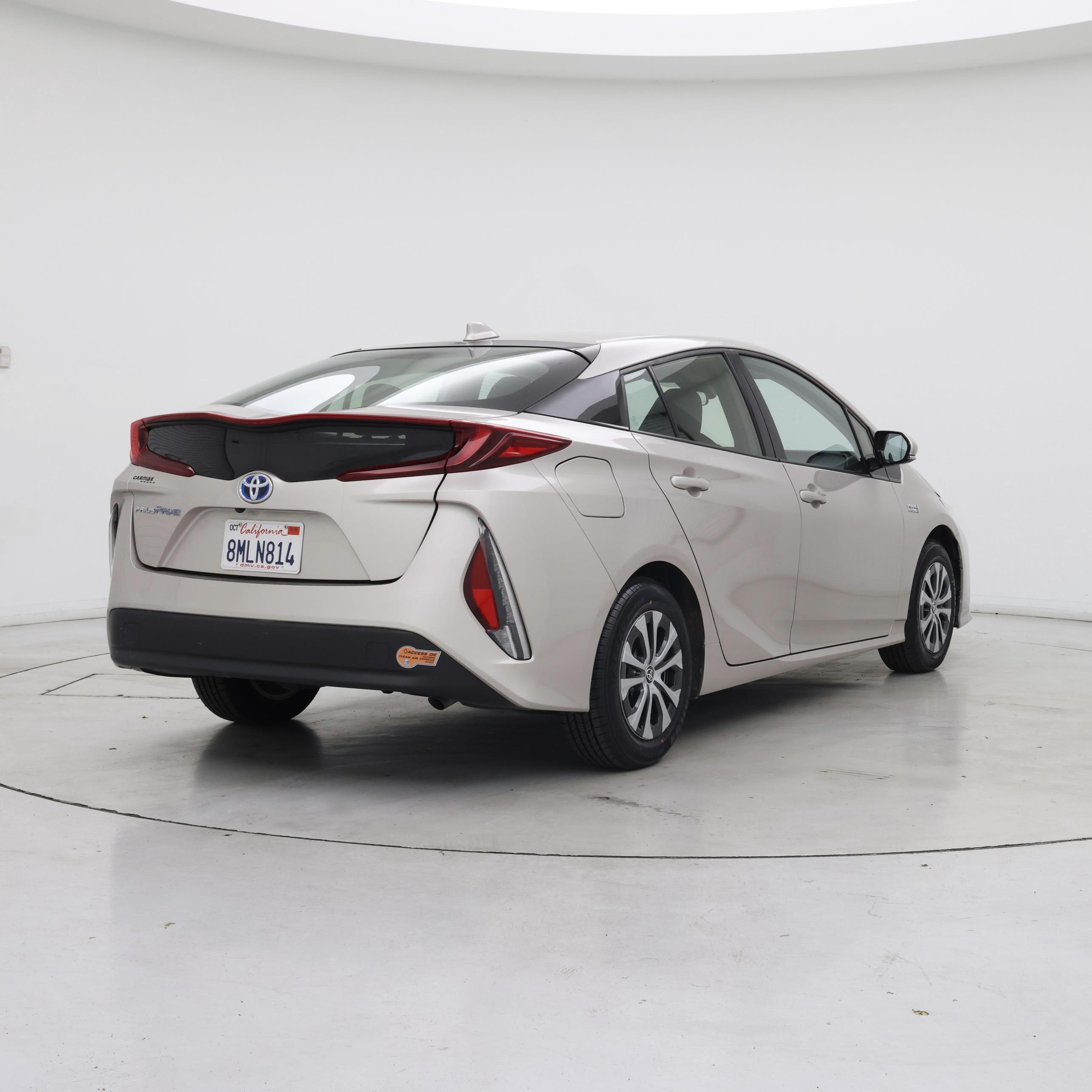 Thumbnail: 2020 Toyota Prius Prime - 8